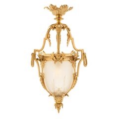 Lanterne française du 19ème siècle de style Louis XVI en bronze doré et verre dépoli
