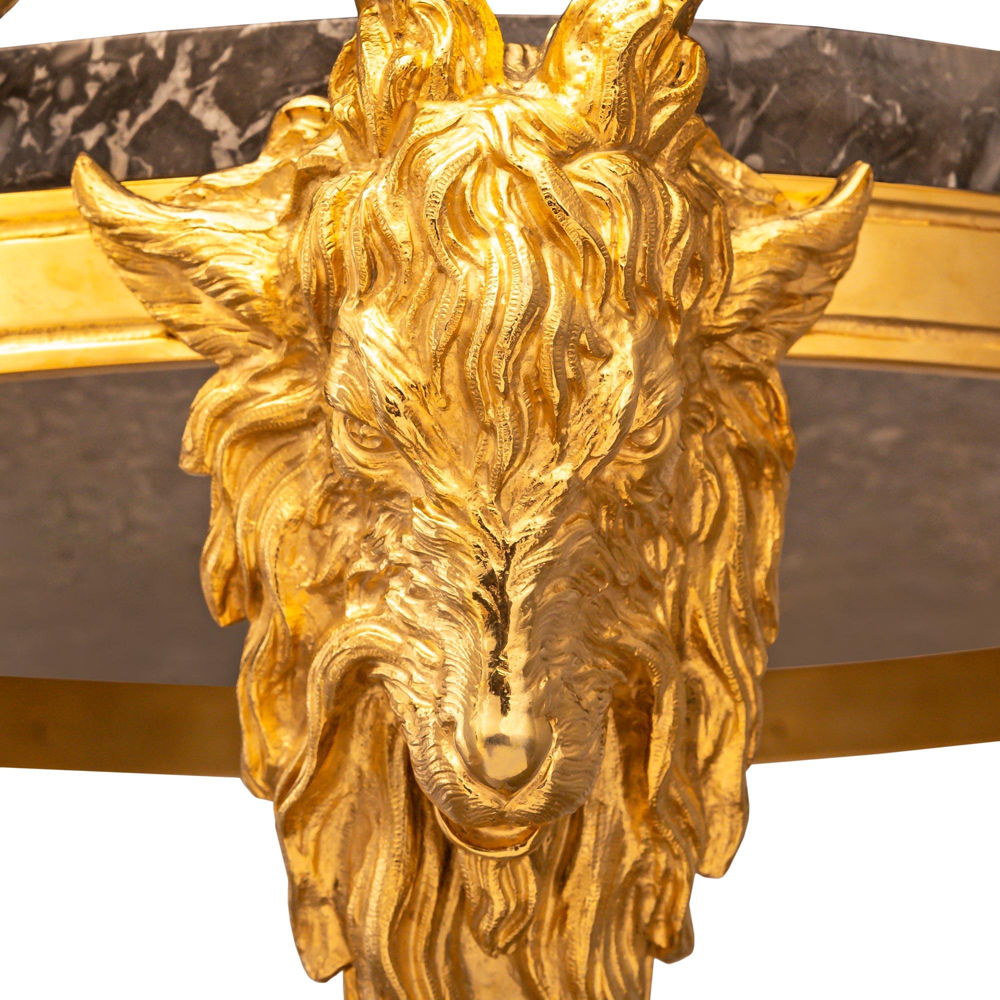 Similoro Gueridon francese del XIX secolo in stile Luigi XVI in Ormolu e marmo Gris St. in vendita