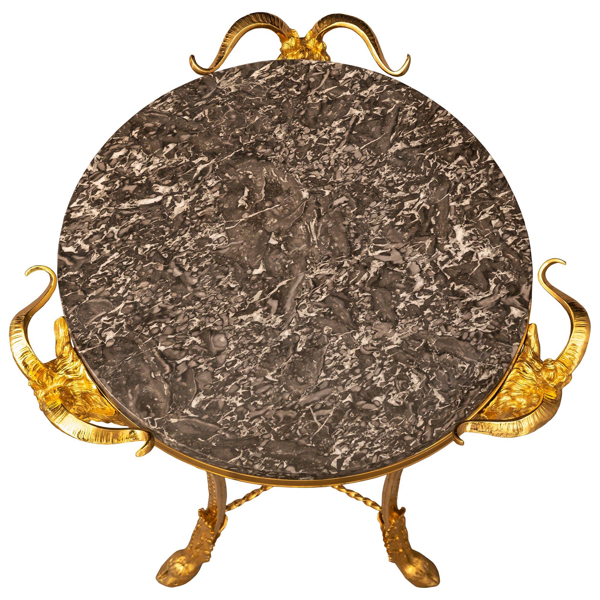 Gueridon francese del XIX secolo in stile Luigi XVI in Ormolu e marmo Gris St. in vendita 3