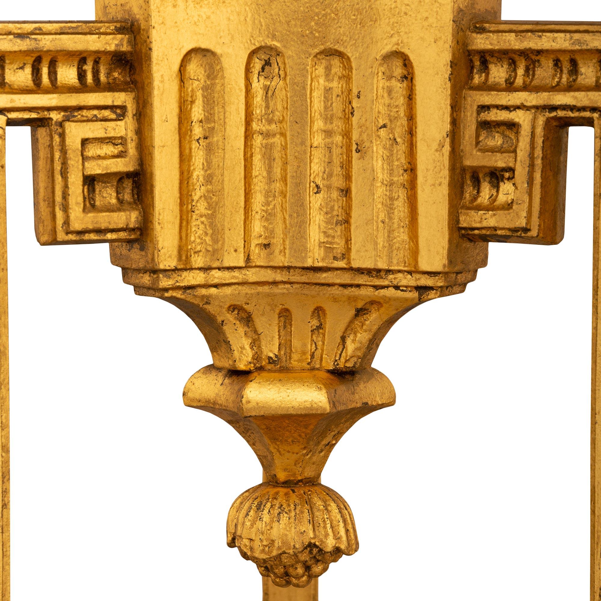 Table d'appoint Guéridon en bronze doré et marbre de style Louis XVI du XIXe siècle Bon état - En vente à West Palm Beach, FL