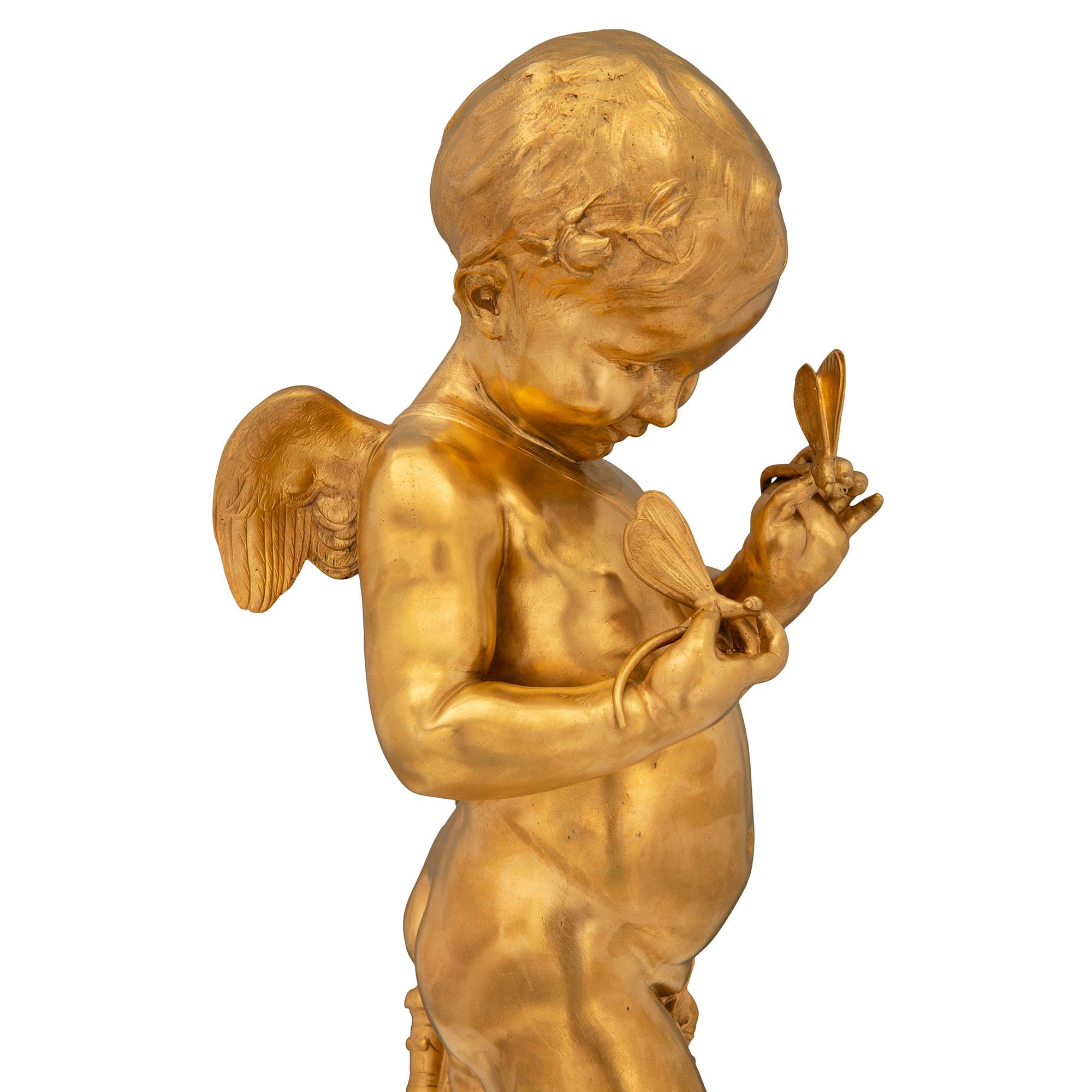 Statue aus Goldbronze und Rouge Griotte-Marmor im Louis-XVI-Stil des 19. Jahrhunderts im Zustand „Gut“ im Angebot in West Palm Beach, FL