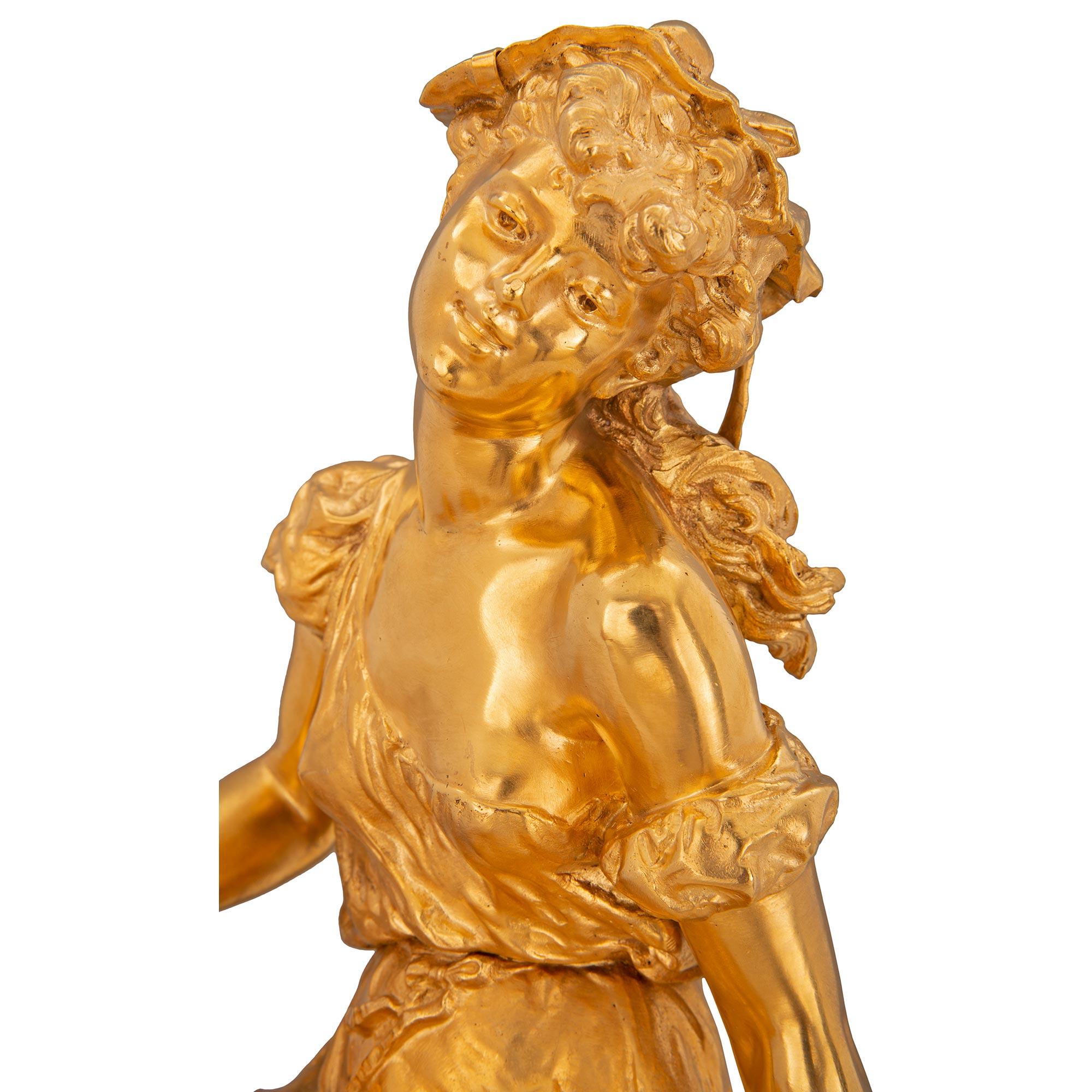 Statue aus Goldbronze und rotem Griotte-Marmor im Louis-XVI-Stil des 19. Jahrhunderts im Zustand „Gut“ im Angebot in West Palm Beach, FL