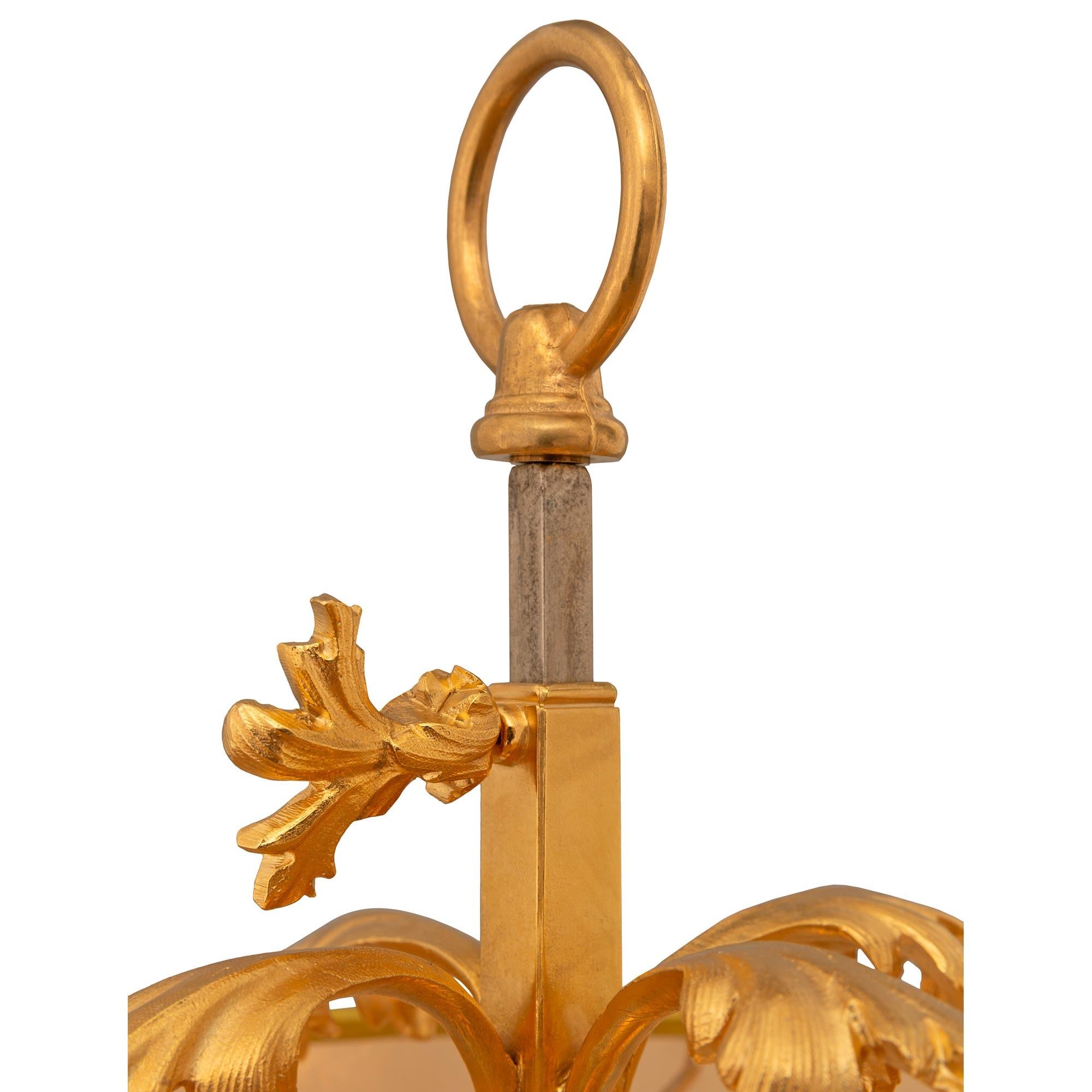 Lámpara francesa del siglo XIX de Ormolu y Tole Bouillotte de estilo Luis XVI en Bueno estado para la venta en West Palm Beach, FL