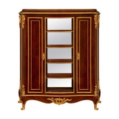 Meuble de rangement/Vitrine Louis XVI du 19ème siècle en ormolu et tulipier de style français