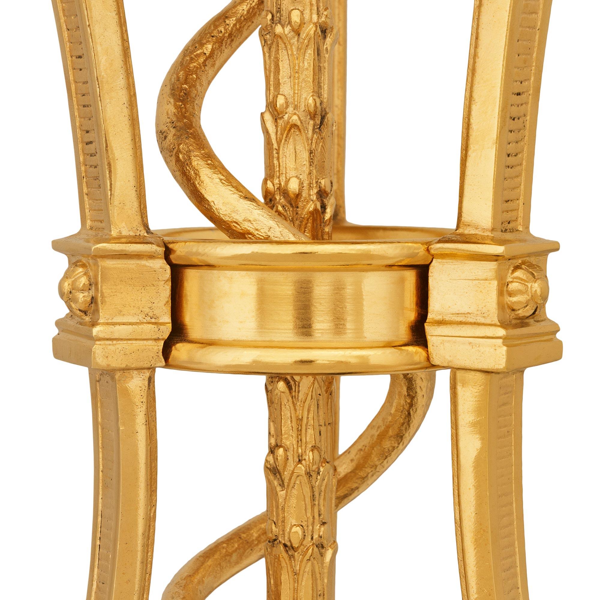 Lámpara de Ormolu y mármol Verde Antico francesa del siglo XIX, estilo Luis XVI Ormolú en venta