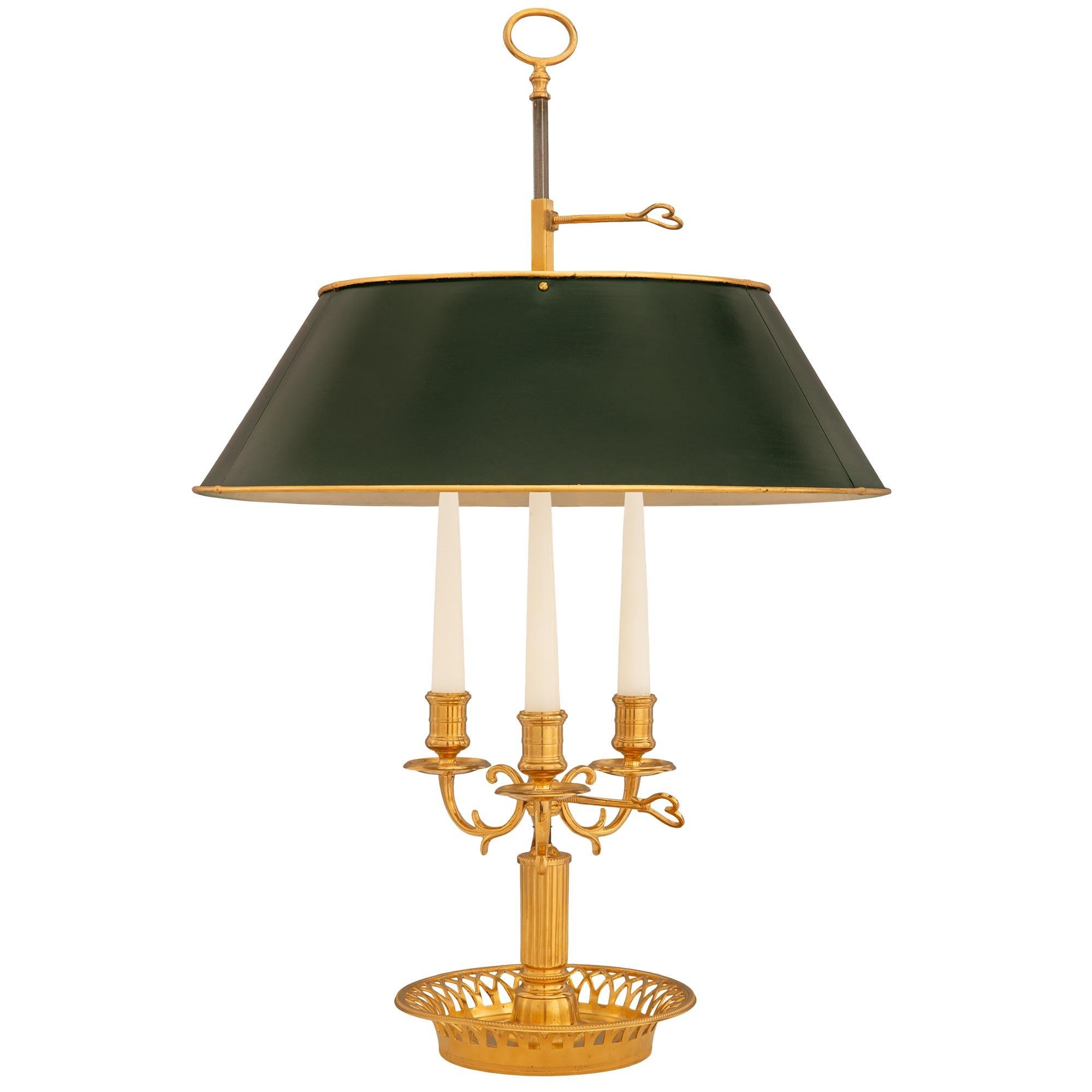 Französische Bouillotte-Lampe aus Goldbronze im Louis-XVI-Stil des 19. Jahrhunderts im Angebot 2