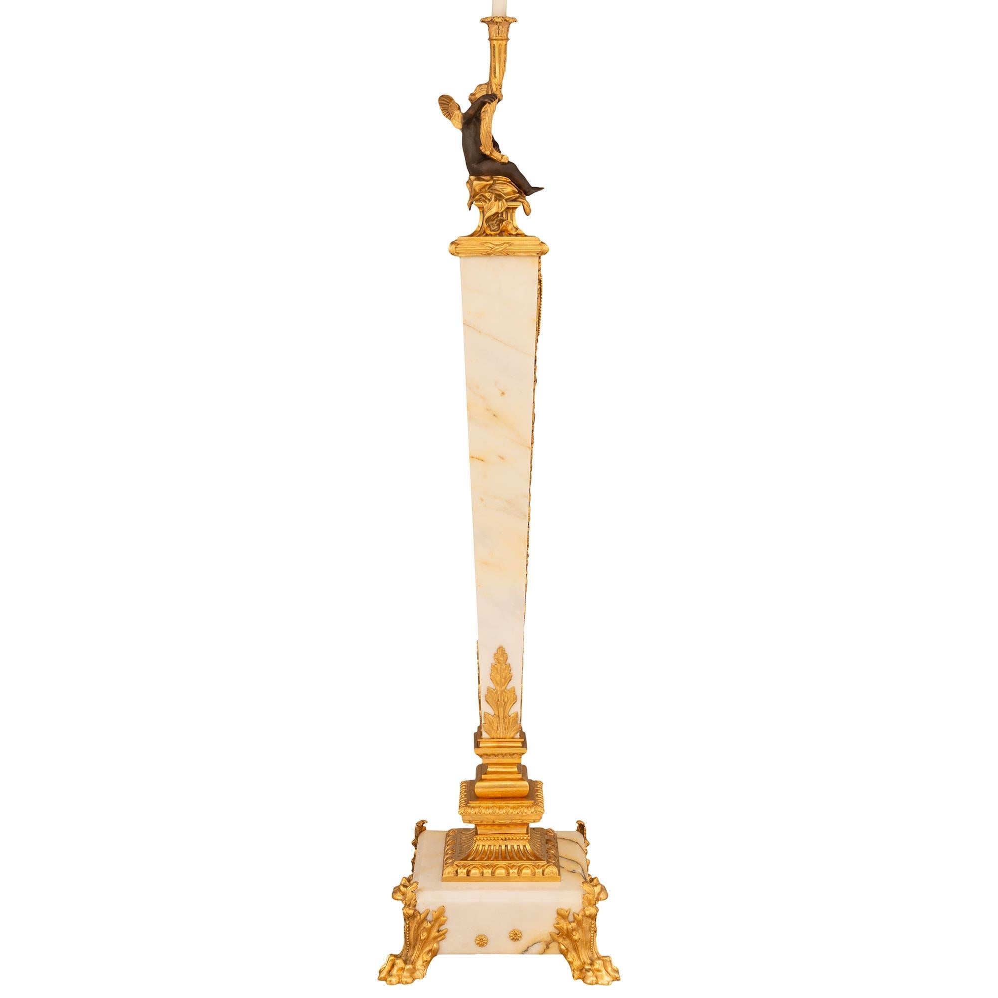 Lampadaire français du XIXe siècle de style Louis XVI en bronze, bronze doré, cristal et marbre Bon état - En vente à West Palm Beach, FL