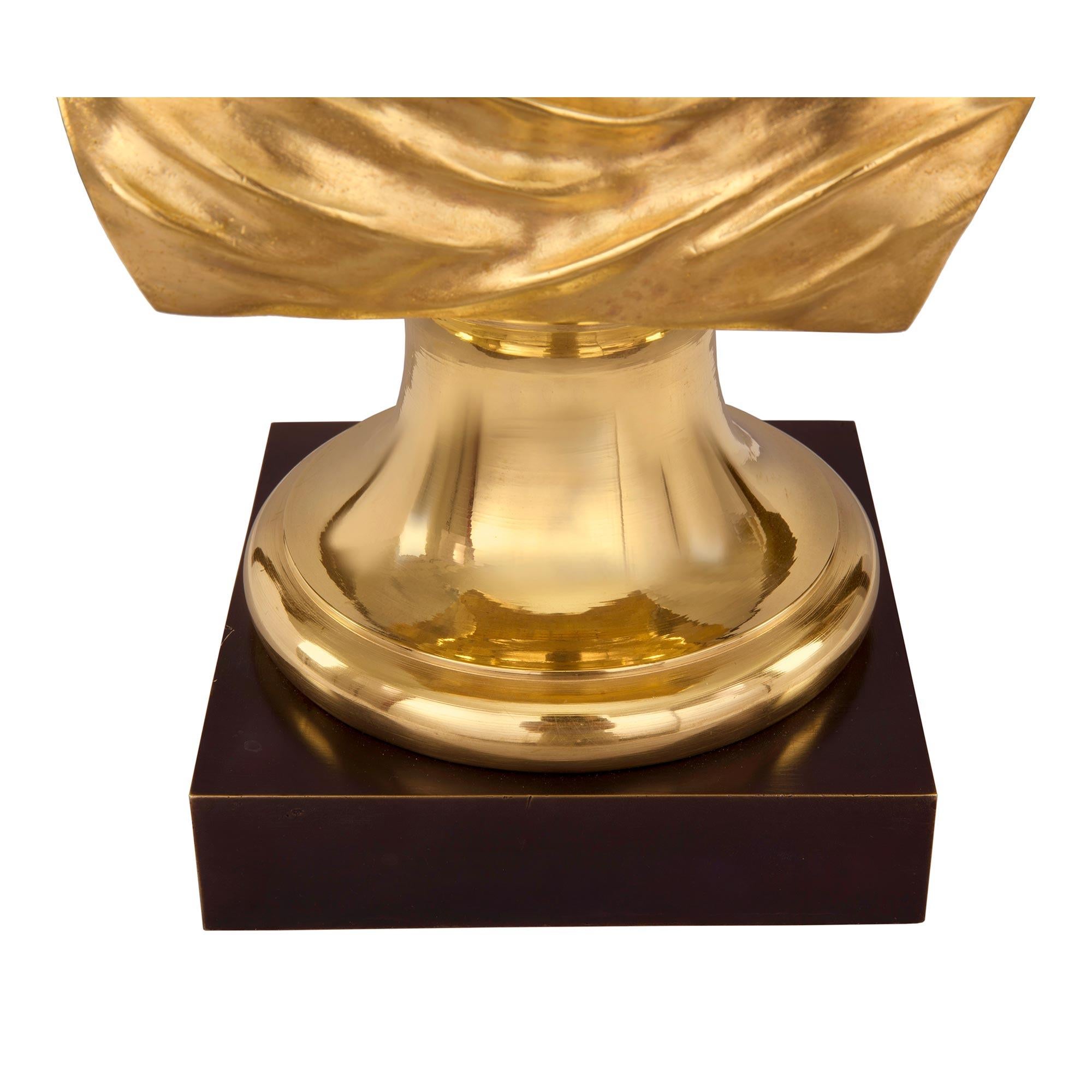 Busto in ormù di giovane fanciulla Luigi XVI firmato A. Rollé in vendita 2