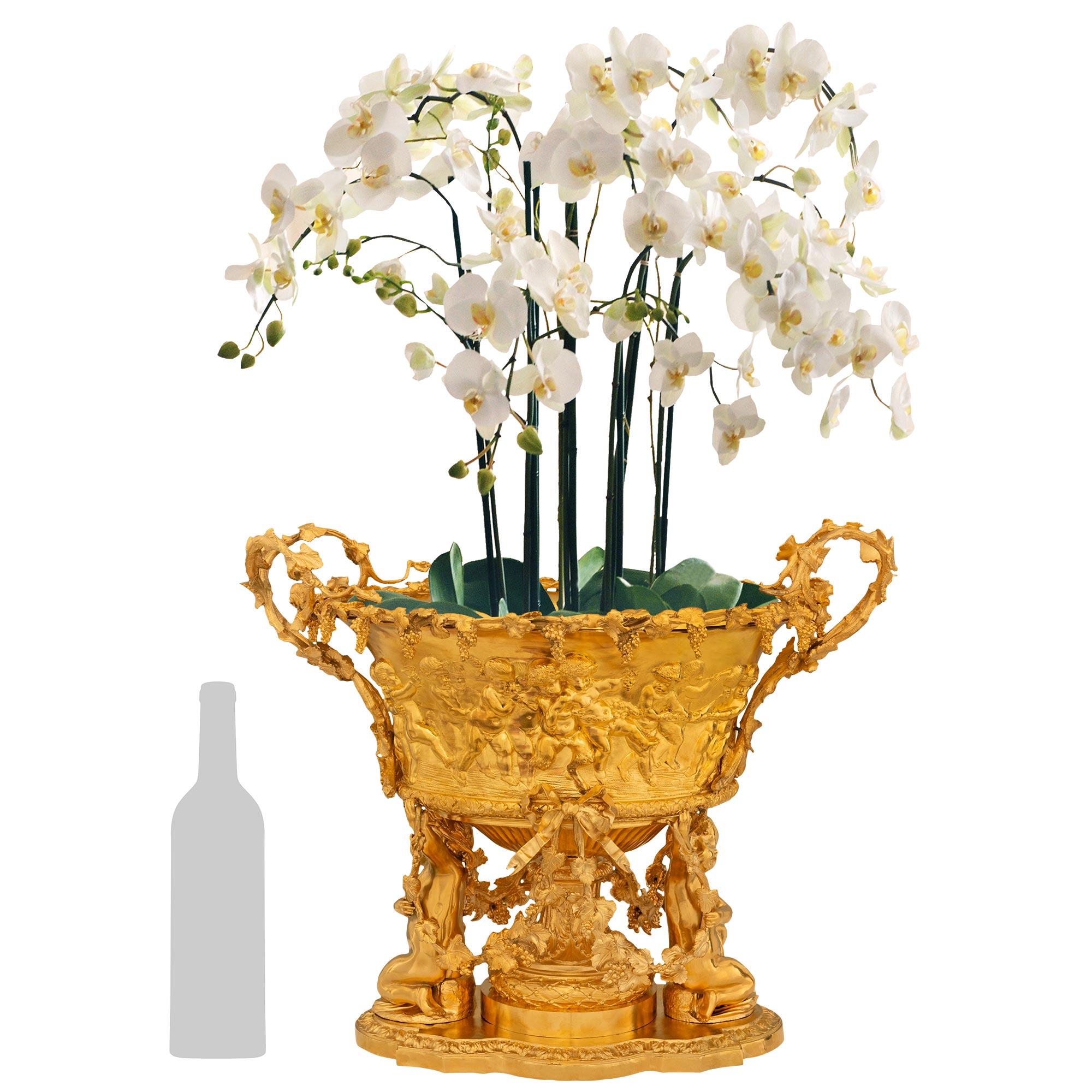 French 19th century Louis XVI st. Ormolu centerpiece In Good Condition For Sale In West Palm Beach, FL