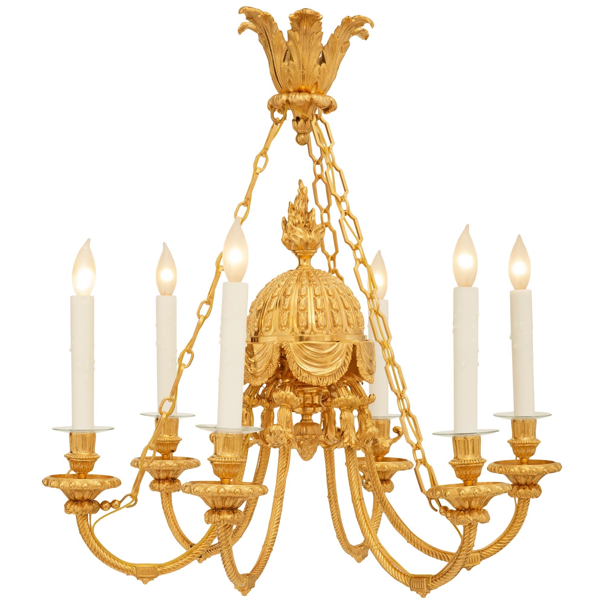 Francese Lampadario francese del XIX secolo in stile Luigi XVI in ormolu in vendita