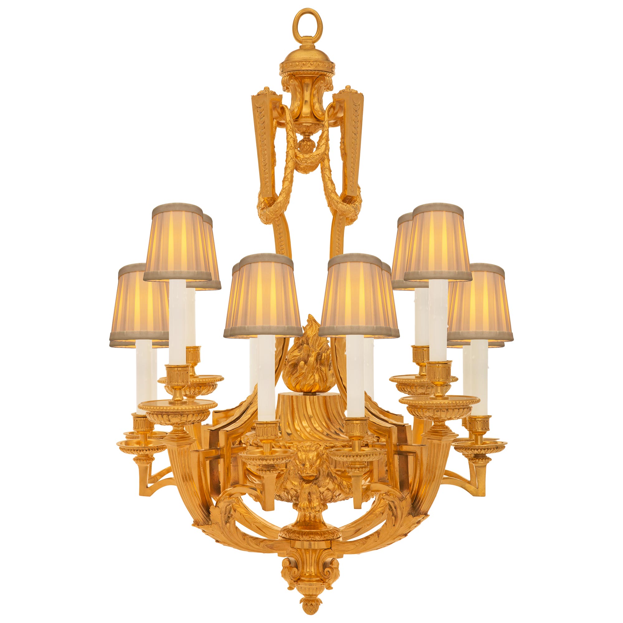 Lustre français du 19ème siècle en bronze doré de style Louis XVI en vente