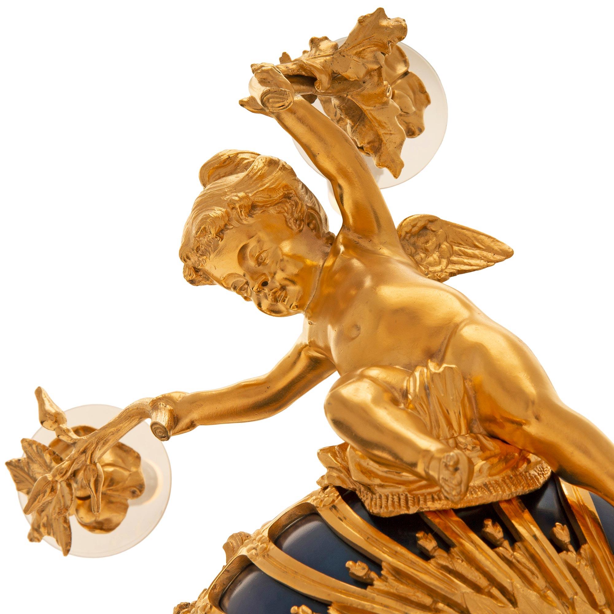 Bronze Lustre français du 19ème siècle de style Louis XVI en bronze doré, émaillé et cristal en vente