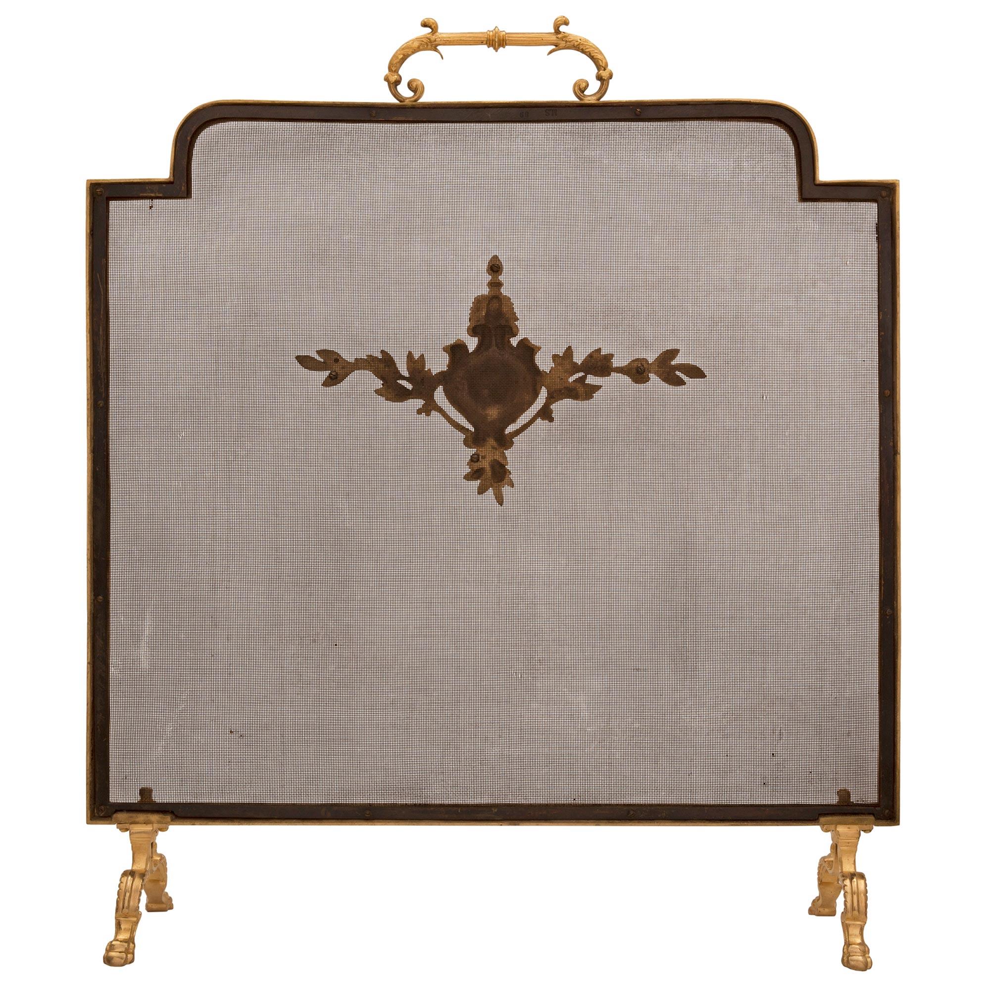 Kaminschirm aus Goldbronze im Louis-XVI-Stil des 19. Jahrhunderts (Französisch) im Angebot