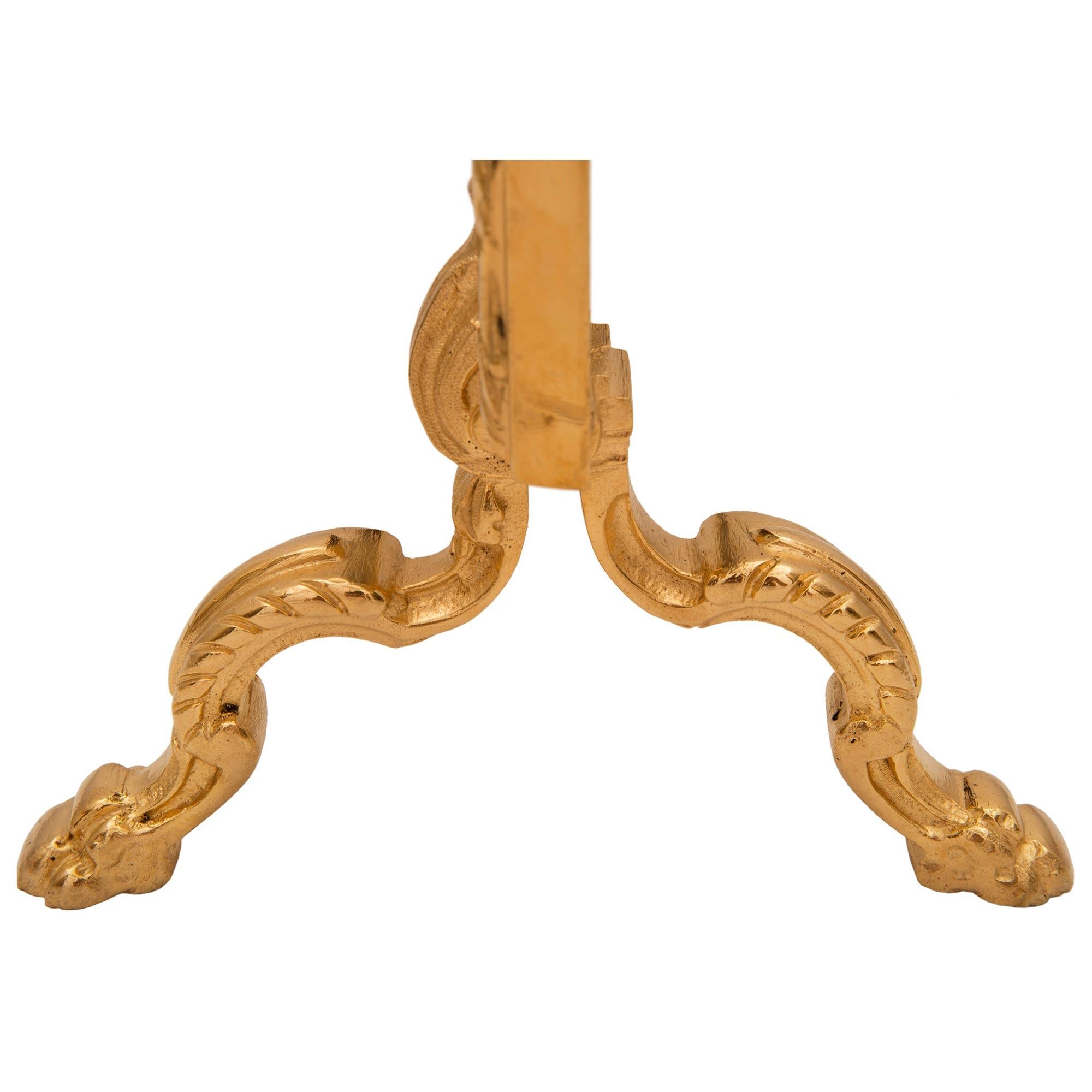 Kaminschirm aus Goldbronze im Louis-XVI-Stil des 19. Jahrhunderts im Angebot 3