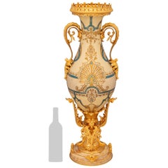 Französische Louis-XVI-Vase aus Goldbronze, Porzellan und Onyx aus dem 19. Jahrhundert