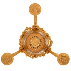 Louis XVI.-Kronleuchter aus Goldbronze, Wedgwood und Baccarat-Kristall, 19. Jahrhundert