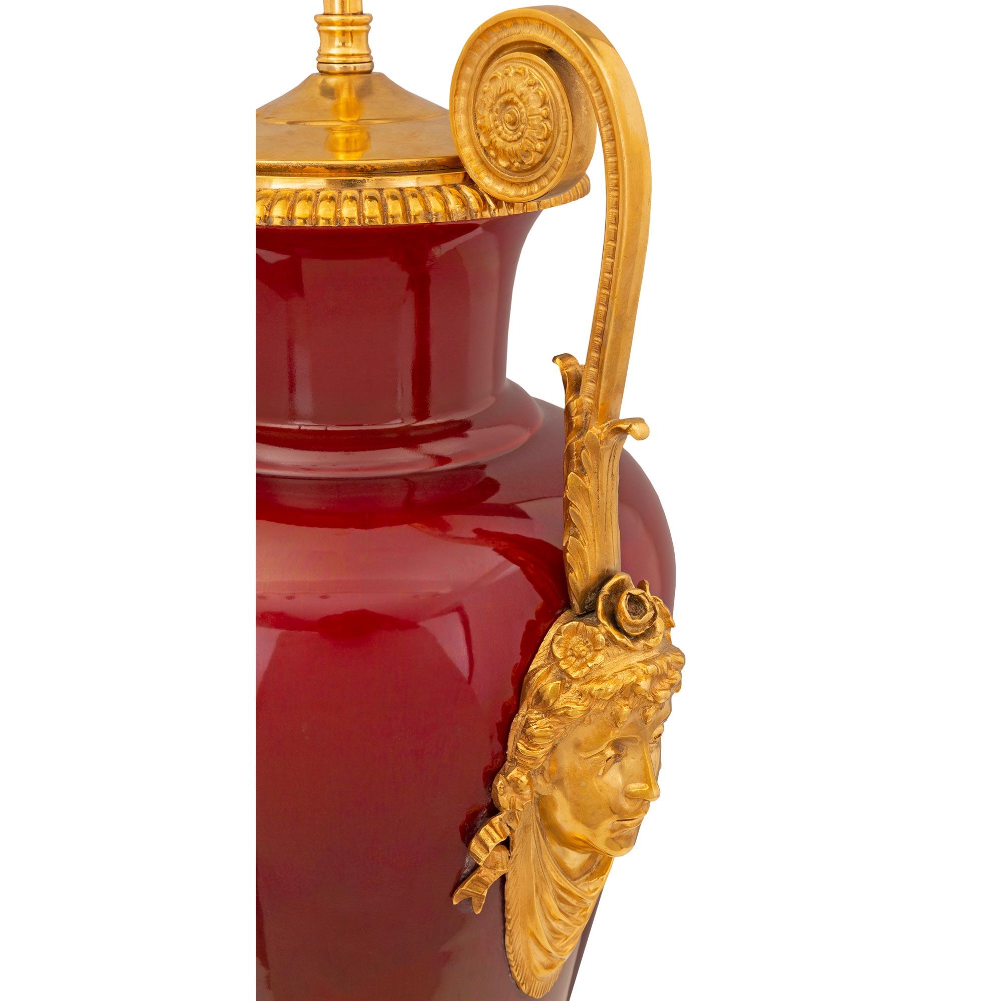 French 19th Century Louis XVI St. Oxblood Red Porcelain and Ormolu Lamp For Sale 3