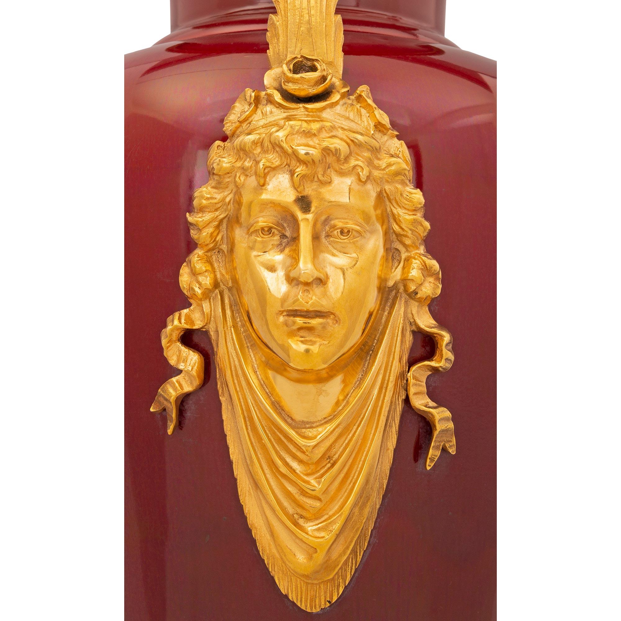 French 19th Century Louis XVI St. Oxblood Red Porcelain and Ormolu Lamp For Sale 4