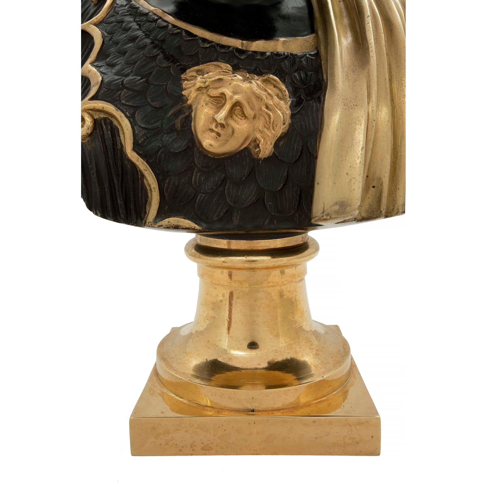 XIX secolo French 19th century Louis XVI st. patinated Bronze and Ormolu bust of Pericles in vendita