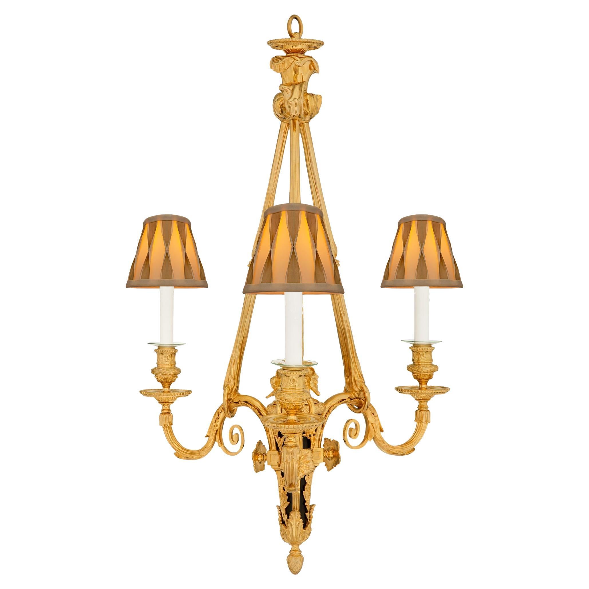 Lampadario francese del XIX secolo in bronzo patinato e Ormolu di epoca Luigi XVI