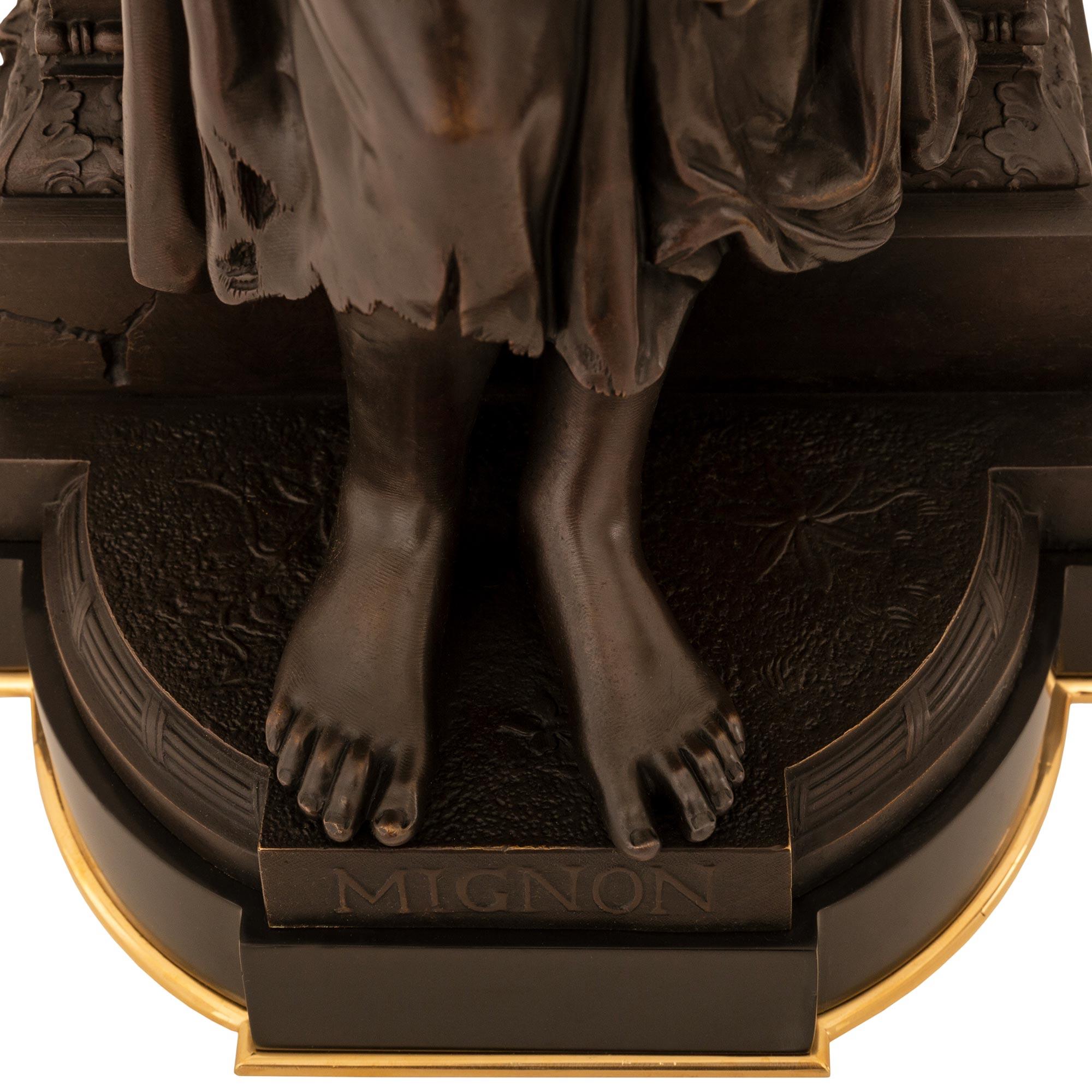 Statua francese del XIX secolo in bronzo patinato e Ormolu in stile Luigi XVI in vendita 3