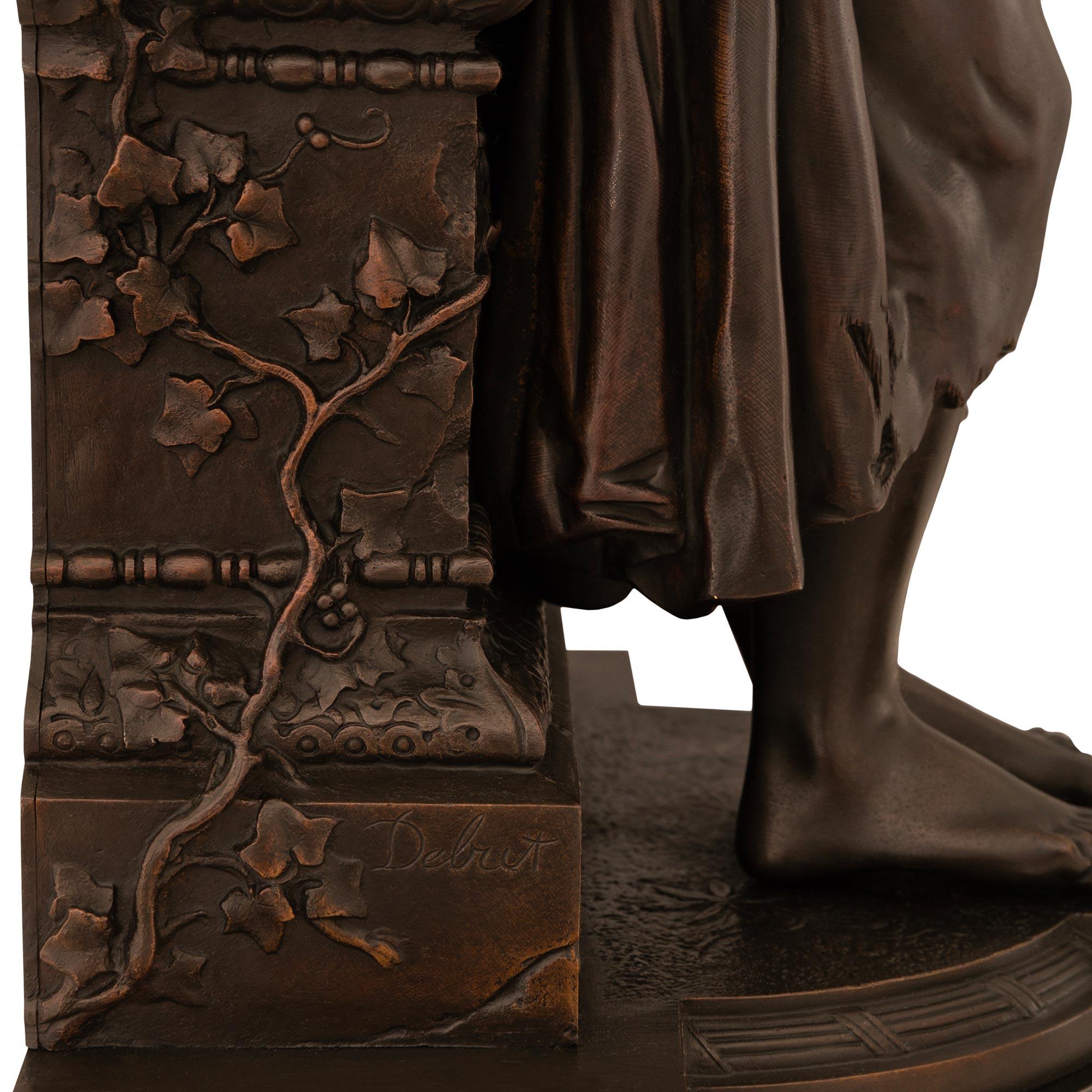 Statua francese del XIX secolo in bronzo patinato e Ormolu in stile Luigi XVI in vendita 2