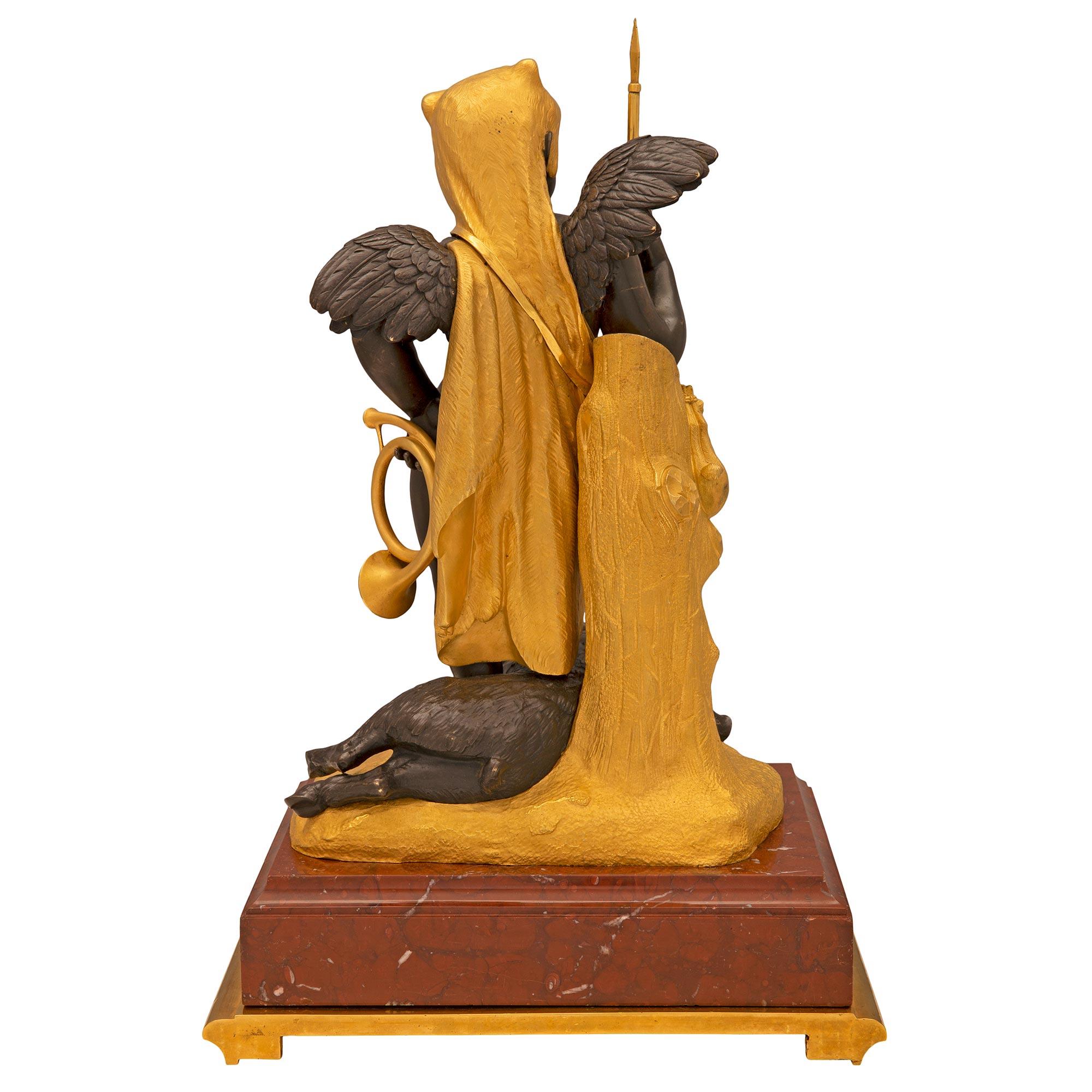 Patiné Statue française du 19ème siècle de style Louis XVI en bronze patiné, marbre et bronze doré en vente