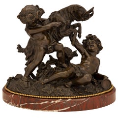 Statue française du XIXe siècle de style Louis XVI en bronze patiné, bronze doré et marbre