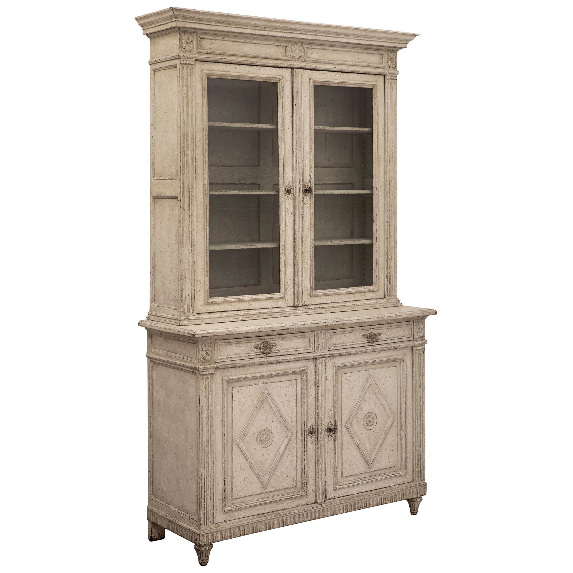 French 19th Century Louis XVI St. Patinated Wood Cabinet Vitrine In Good Condition For Sale In West Palm Beach, FL