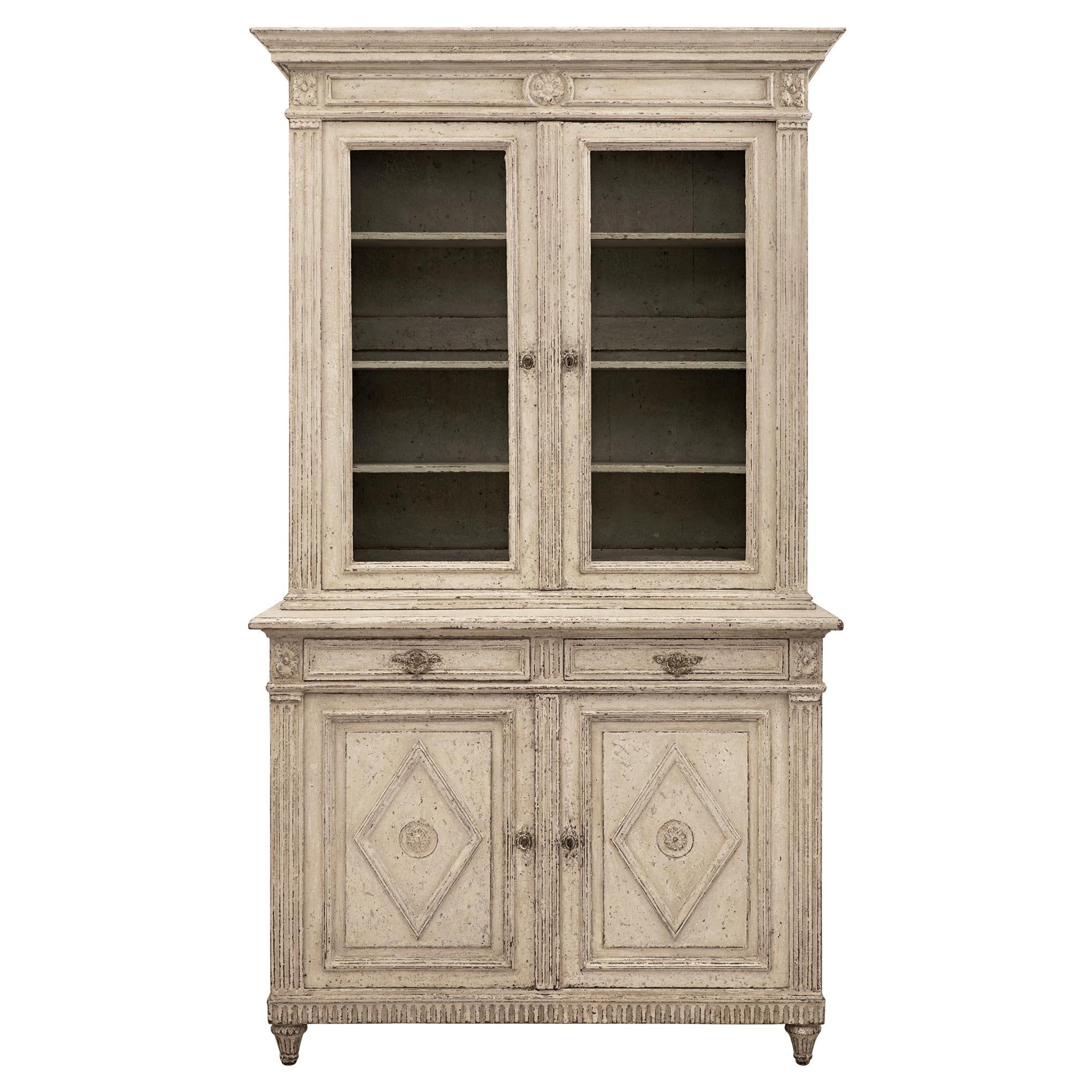 Vitrine française du 19ème siècle en bois patiné de style Louis XVI