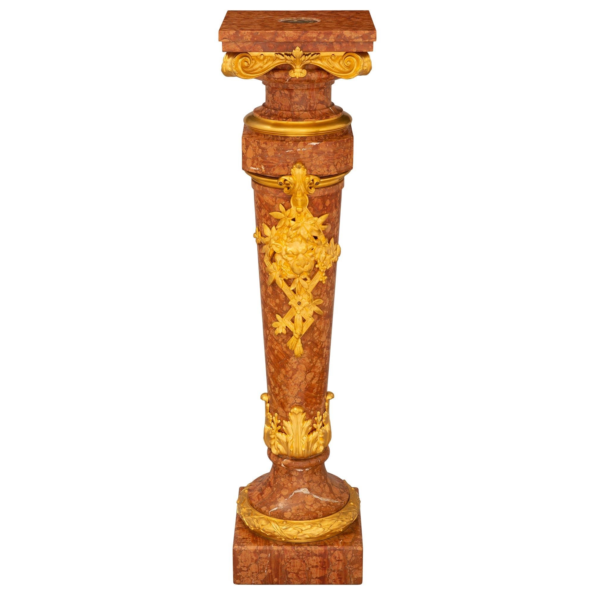 French 19th Century Louis XVI St. Rouge De Verone Marble Pedestal Column For Sale 6