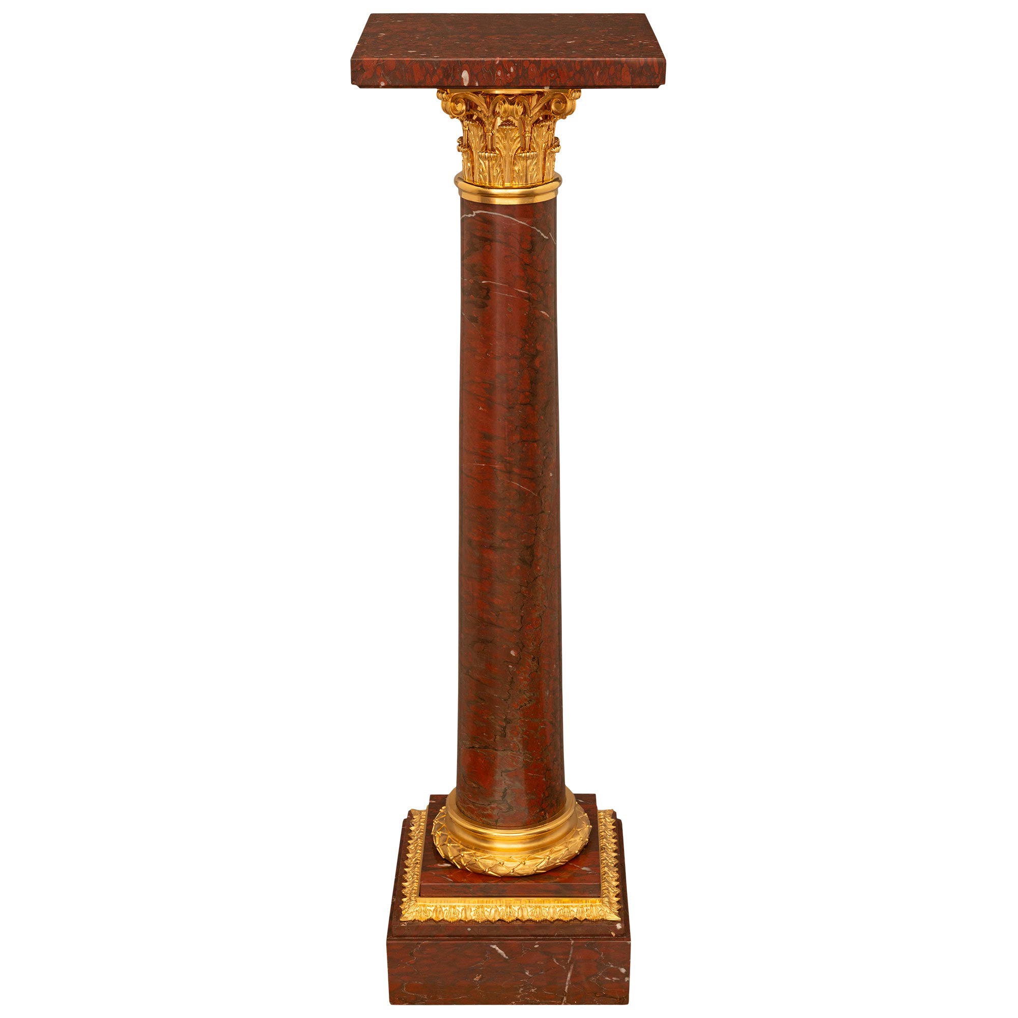Colonna piedistallo francese del XIX secolo Luigi XVI St. Rouge Griotte in marmo e ormeggio