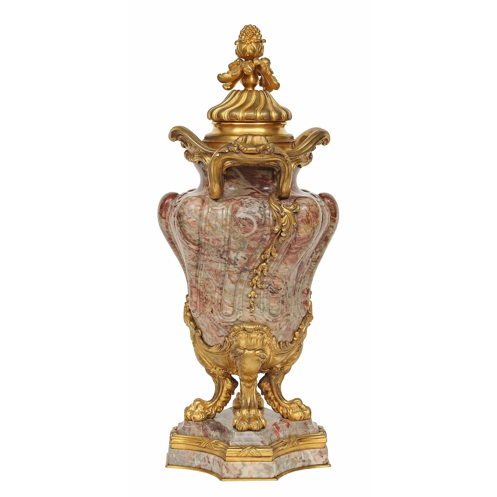 royal urn