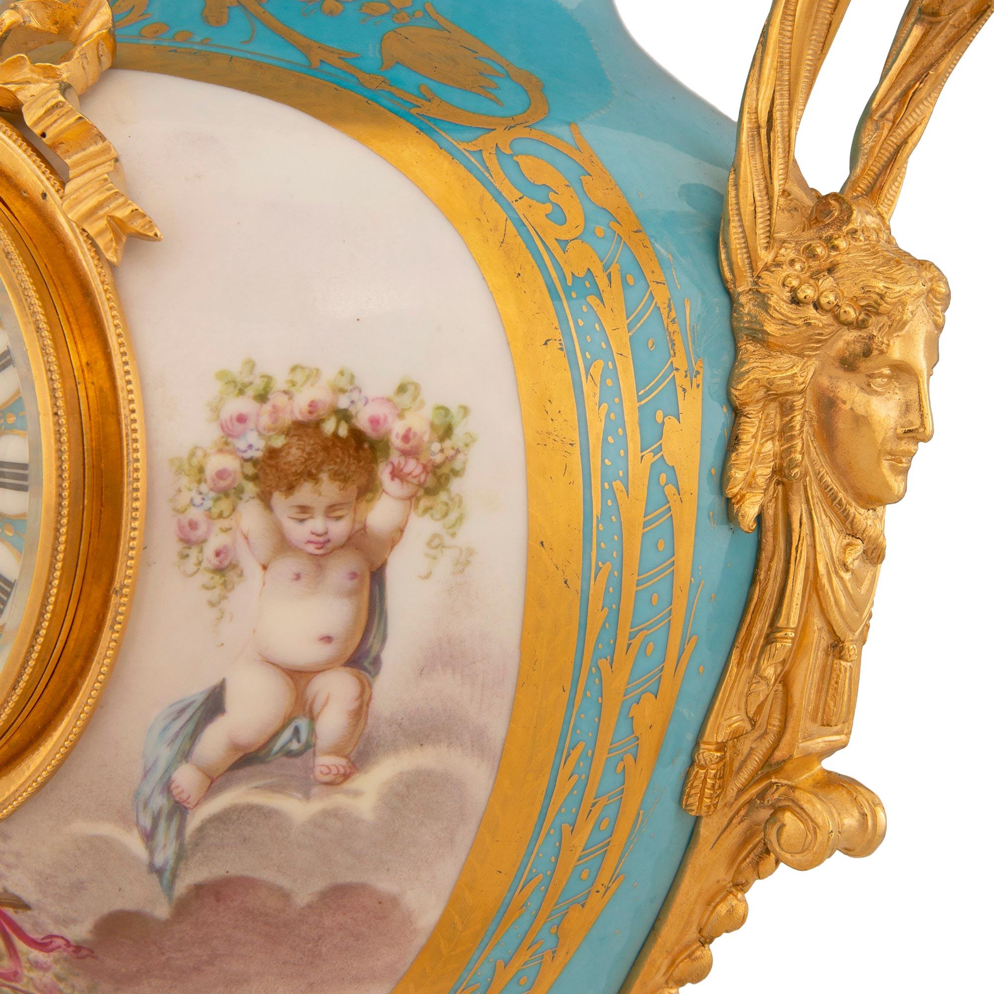 French 19th Century Louis XVI St. Sèvres Porcelain And Ormolu Clock Lamp For Sale 5