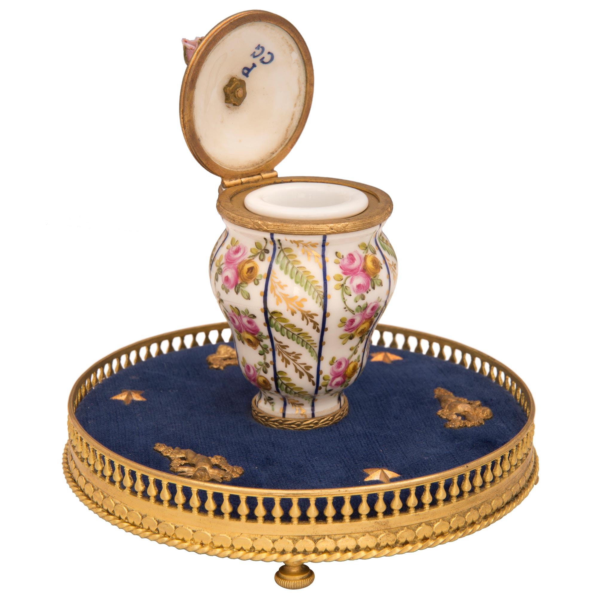 French 19th Century Louis XVI St. Sèvres Porcelain and Ormolu Inkwell In Good Condition For Sale In West Palm Beach, FL