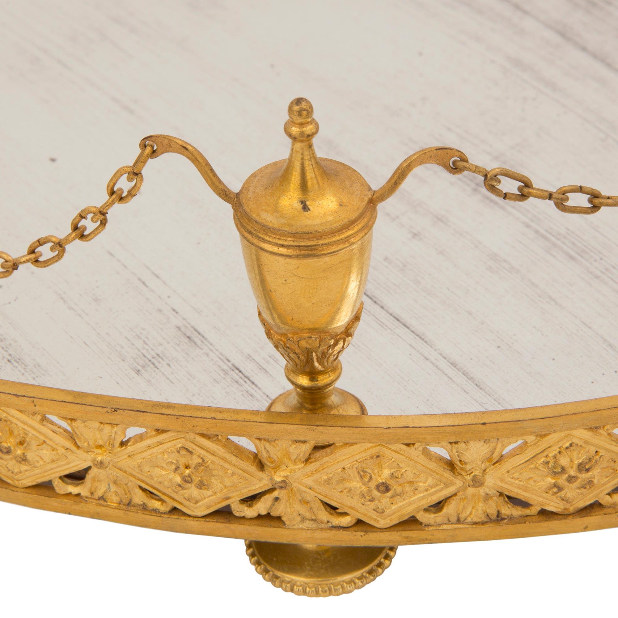 Miroir Centre de table de table franais du 19me sicle de style Louis XVI en vente