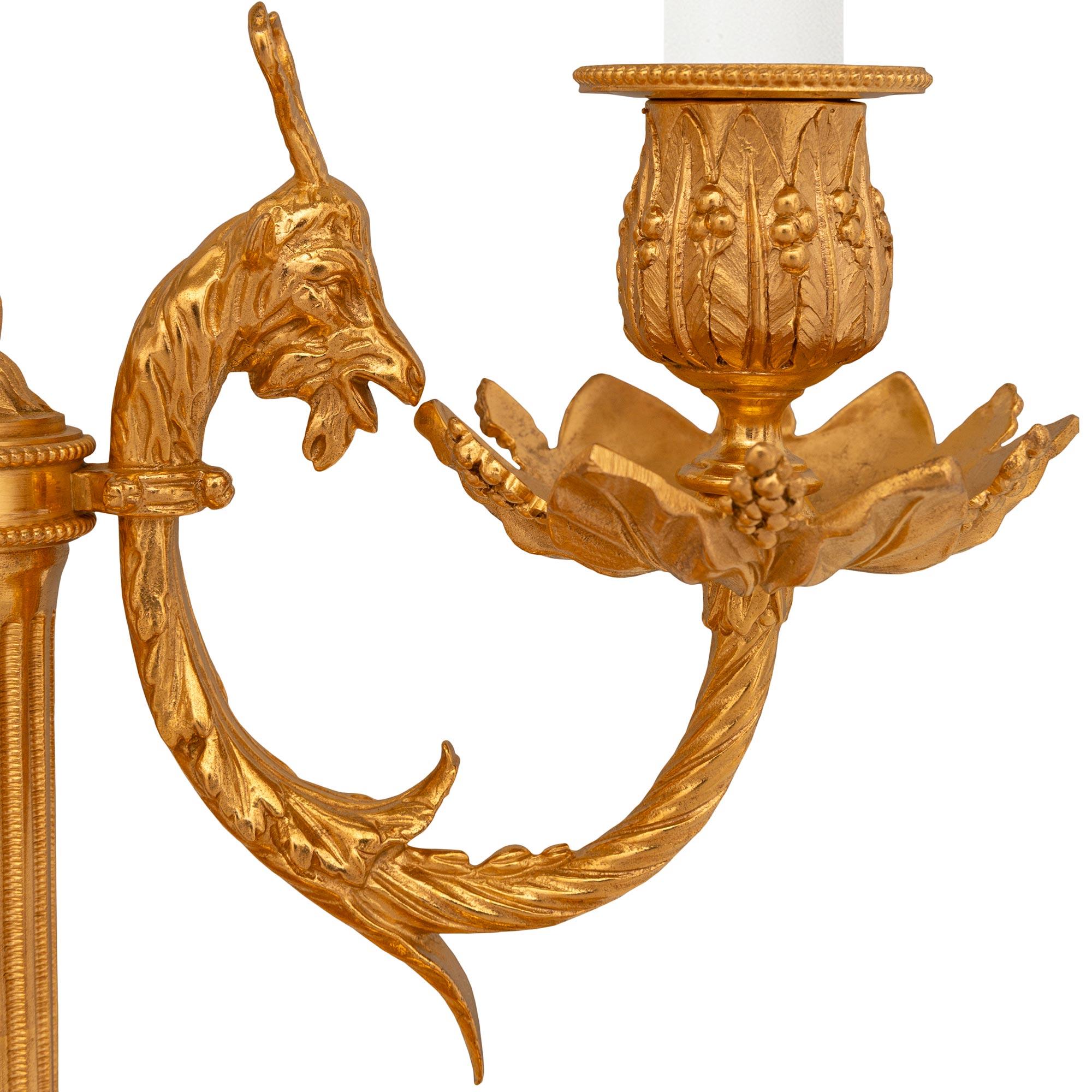 French 19th Century Louis XVI St. Tole And Ormolu Bouillotte Lamp For Sale 2