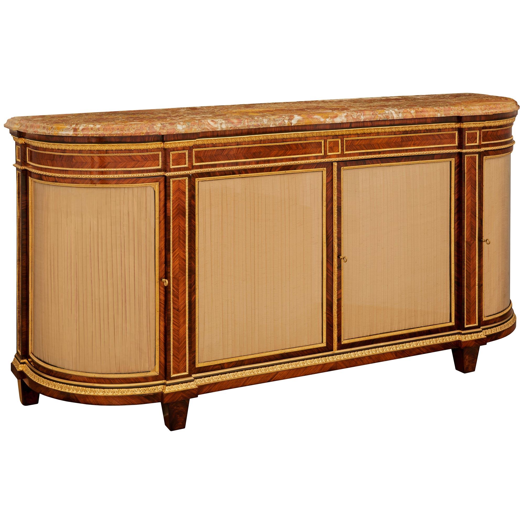 Buffet francese del XIX secolo in stile Luigi XVI in legno di tulipano, Kingwood, Ormolu e marmo In condizioni buone in vendita a West Palm Beach, FL