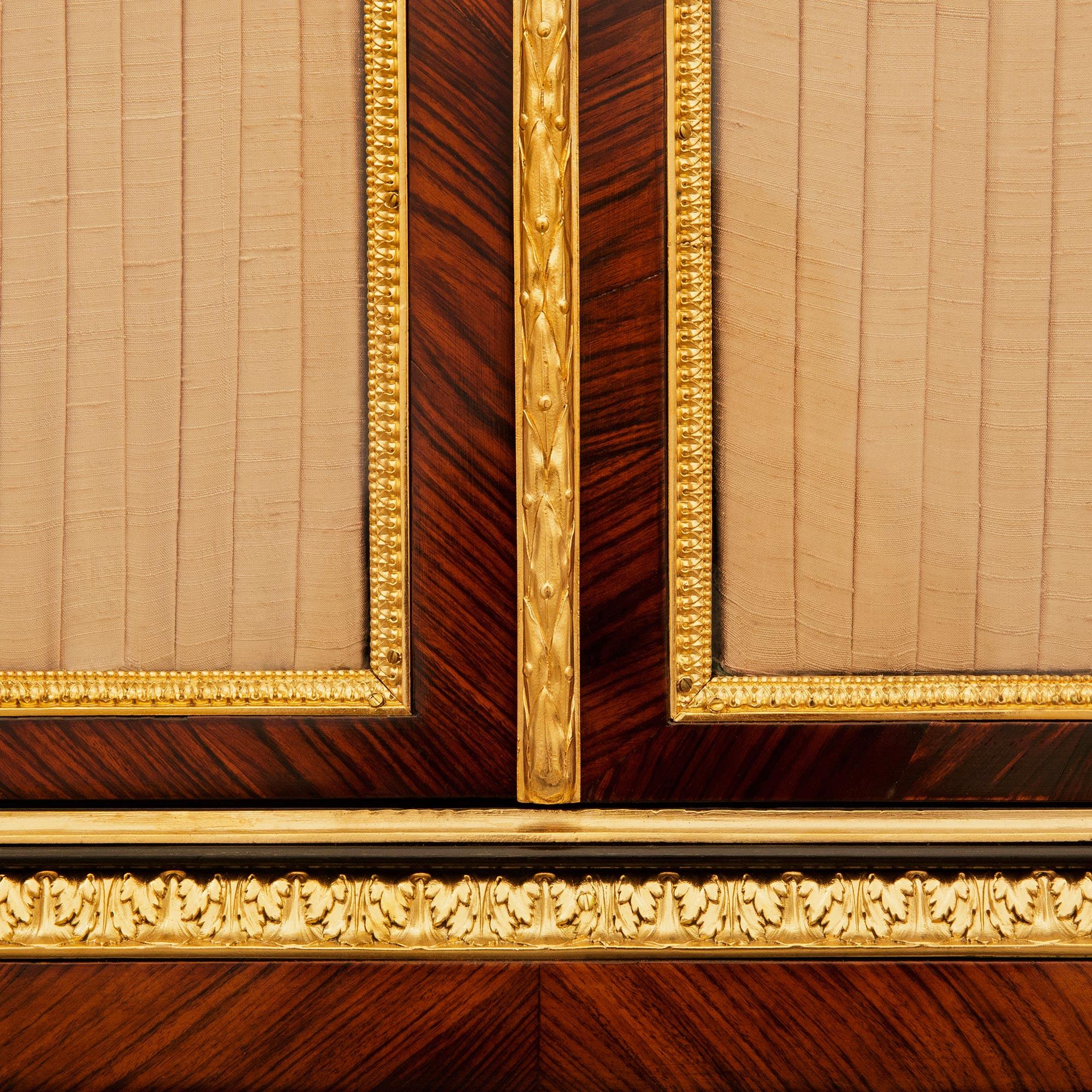 Buffet francese del XIX secolo in stile Luigi XVI in legno di tulipano, Kingwood, Ormolu e marmo in vendita 3