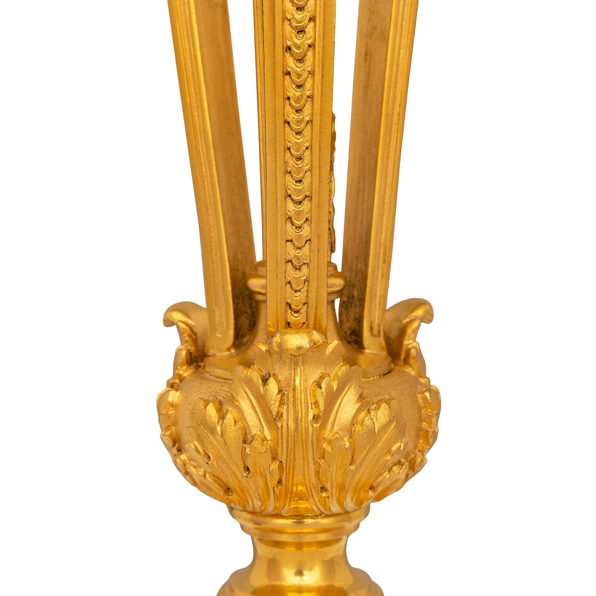 French 19th Century Louis XVI St. Wedgwood Porcelain & Ormolu Athénienne Lamp For Sale 6