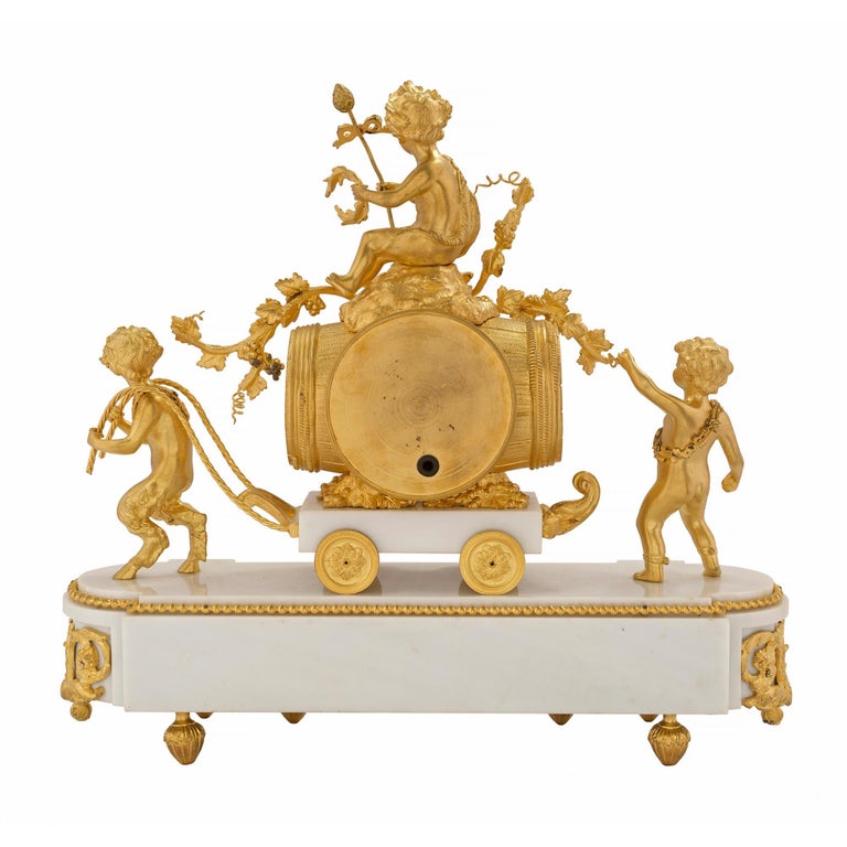 French 19th Century Louis XVI St. White Carrara Marble and Ormolu Clock In Good Condition For Sale In West Palm Beach, FL