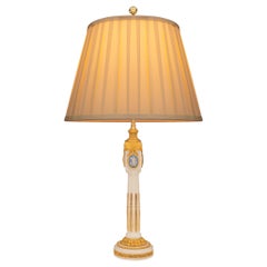 Französische Louis-XVI-Lampe aus weißem Carrara-Marmor, Goldbronze und Wedgwood aus dem 19. Jahrhundert