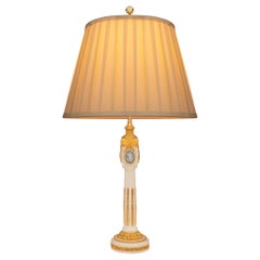 Französische Louis-XVI-Lampe aus weißem Carrara-Marmor, Goldbronze und Wedgwood aus dem 19. Jahrhundert