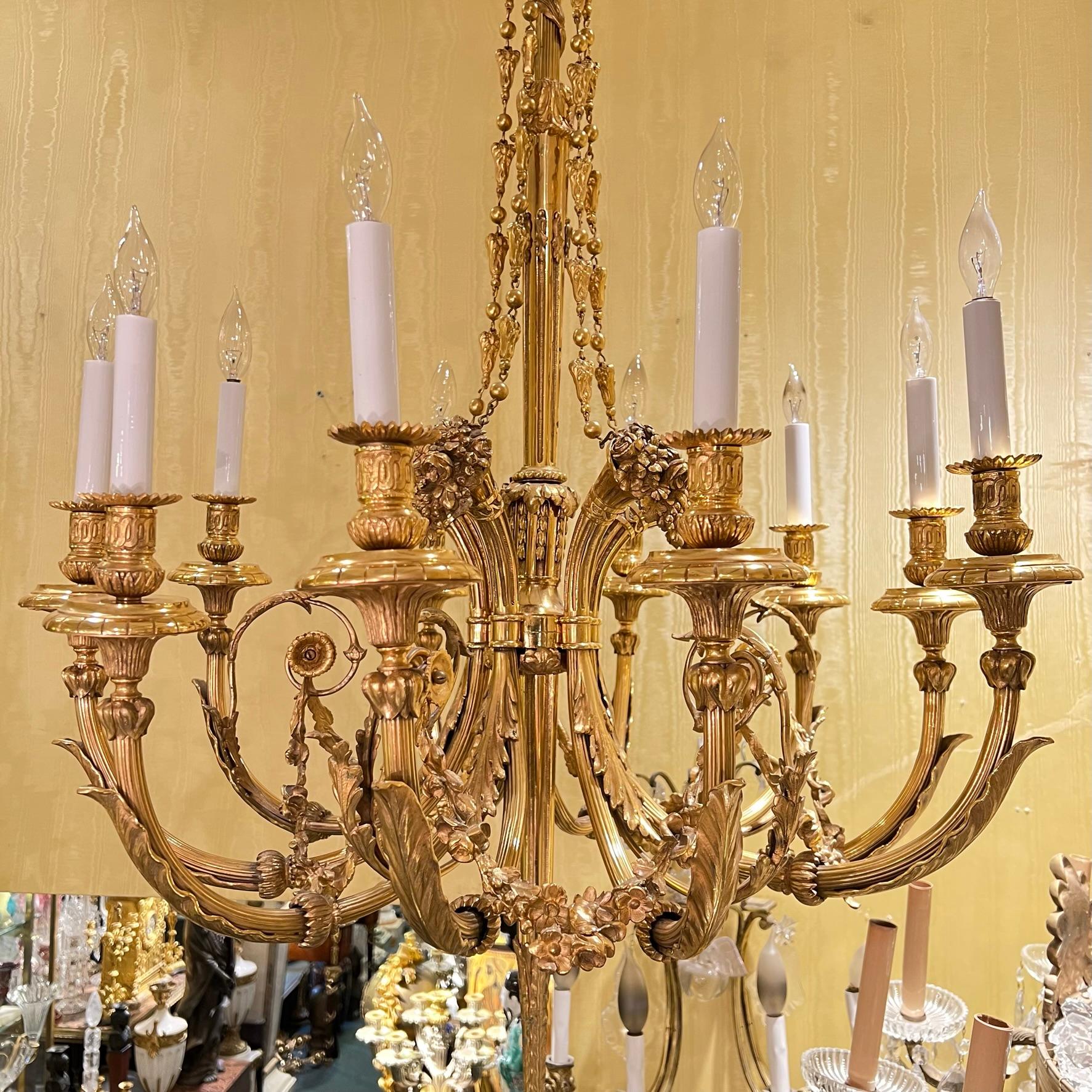 French 19th Century Louis XVI Style 10 Light Gilt Bronze Chandelier For Sale 13