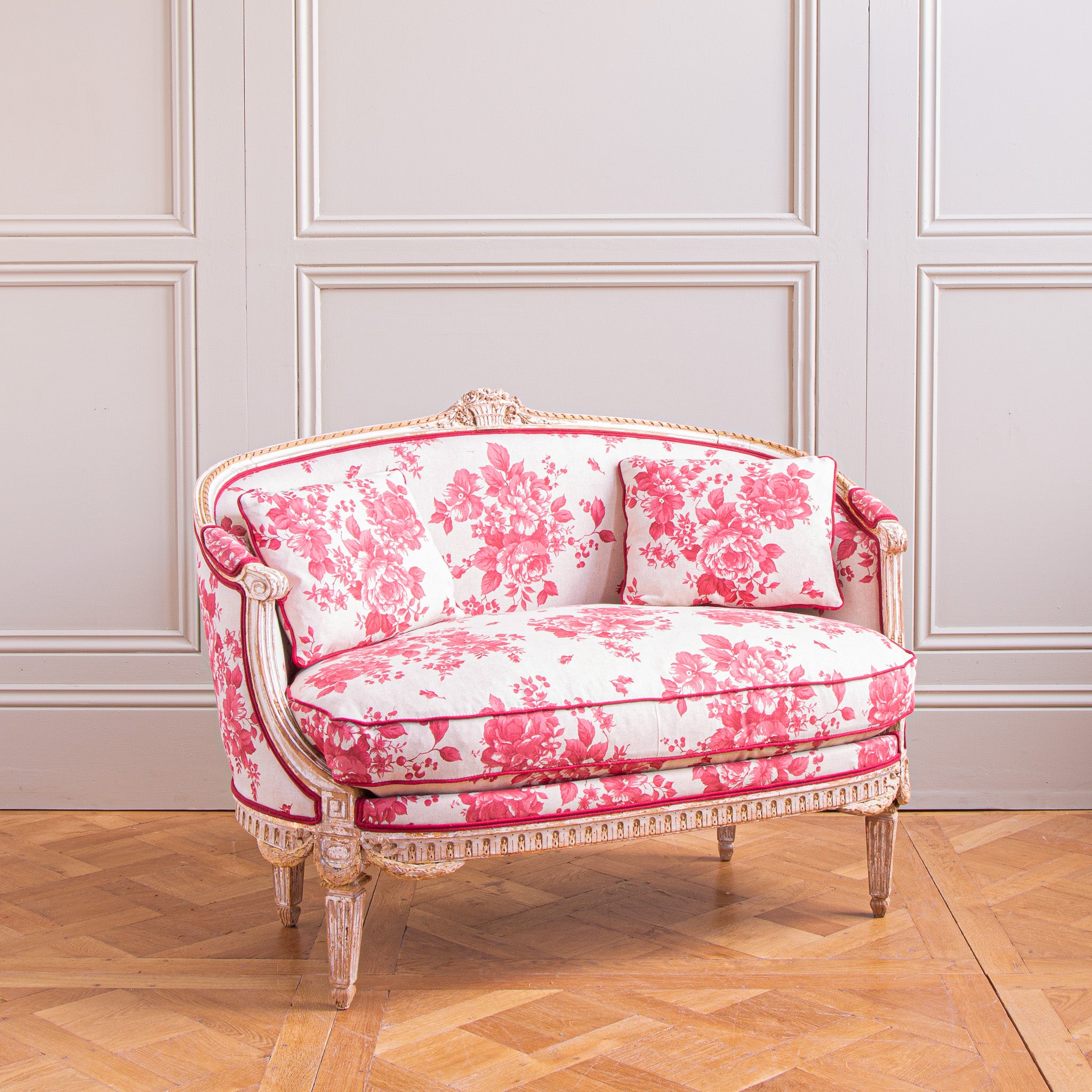 Französisch 19. Jahrhundert Louis XVI Stil 2 Sitz geschwungenen Sofa (Louis XVI.) im Angebot