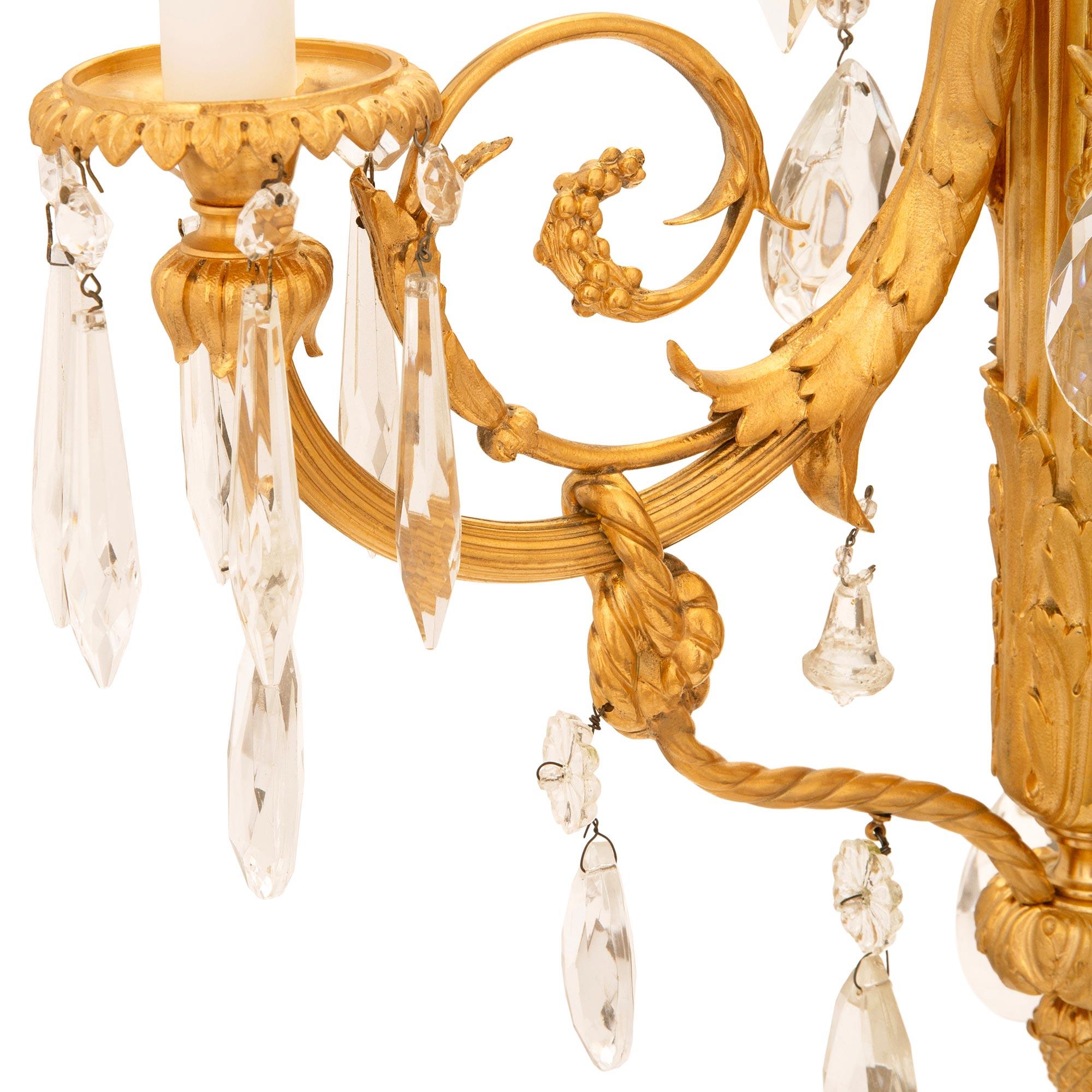 Araña francesa del siglo XIX de cristal y ormolu de Baccarat del s. XVI Cristal en venta