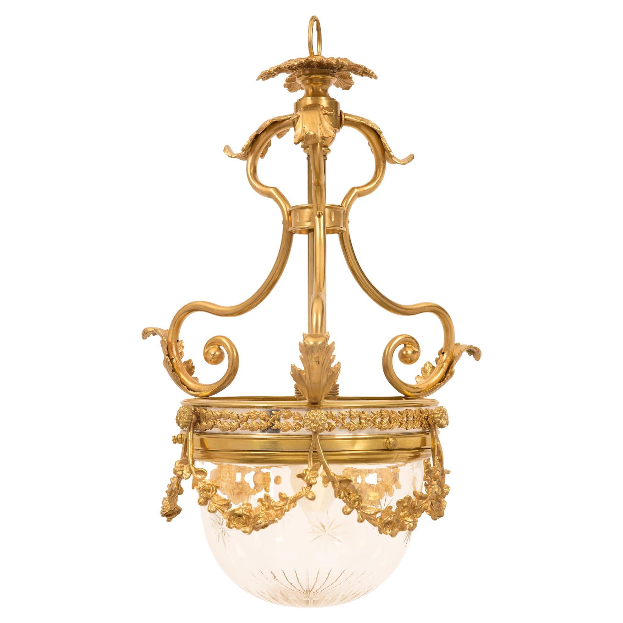 French 19th Century Louis XVI Style Belle Époque Ormolu and Crystal Chandelier For Sale