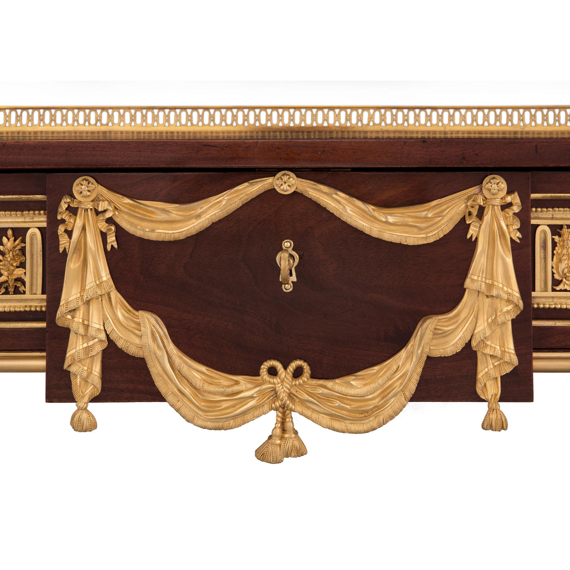 French 19th Century Louis XVI Style Belle Époque Period Desk For Sale 2