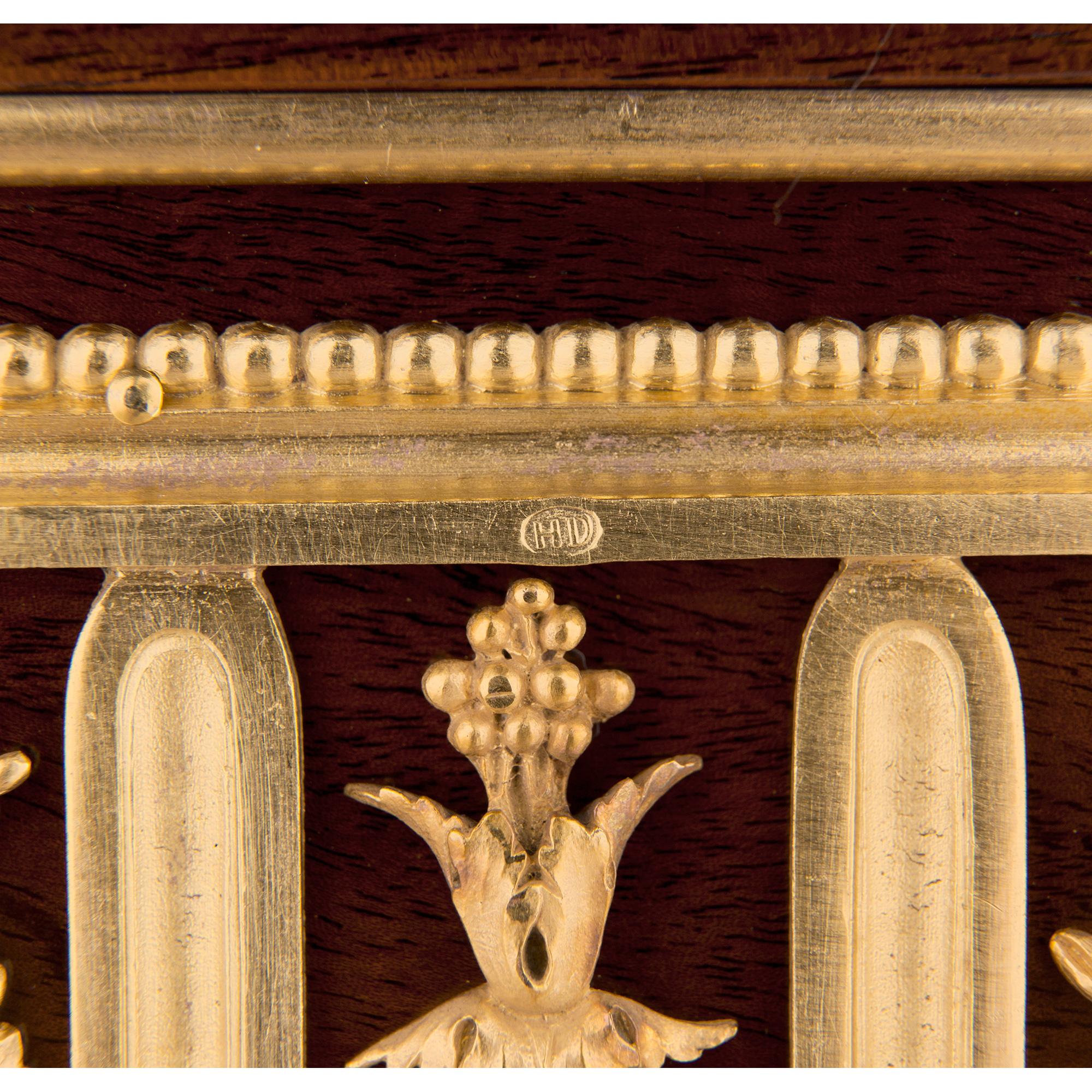 Schreibtisch im Louis-XVI.-Stil der Belle Époque des 19. Jahrhunderts im Angebot 4