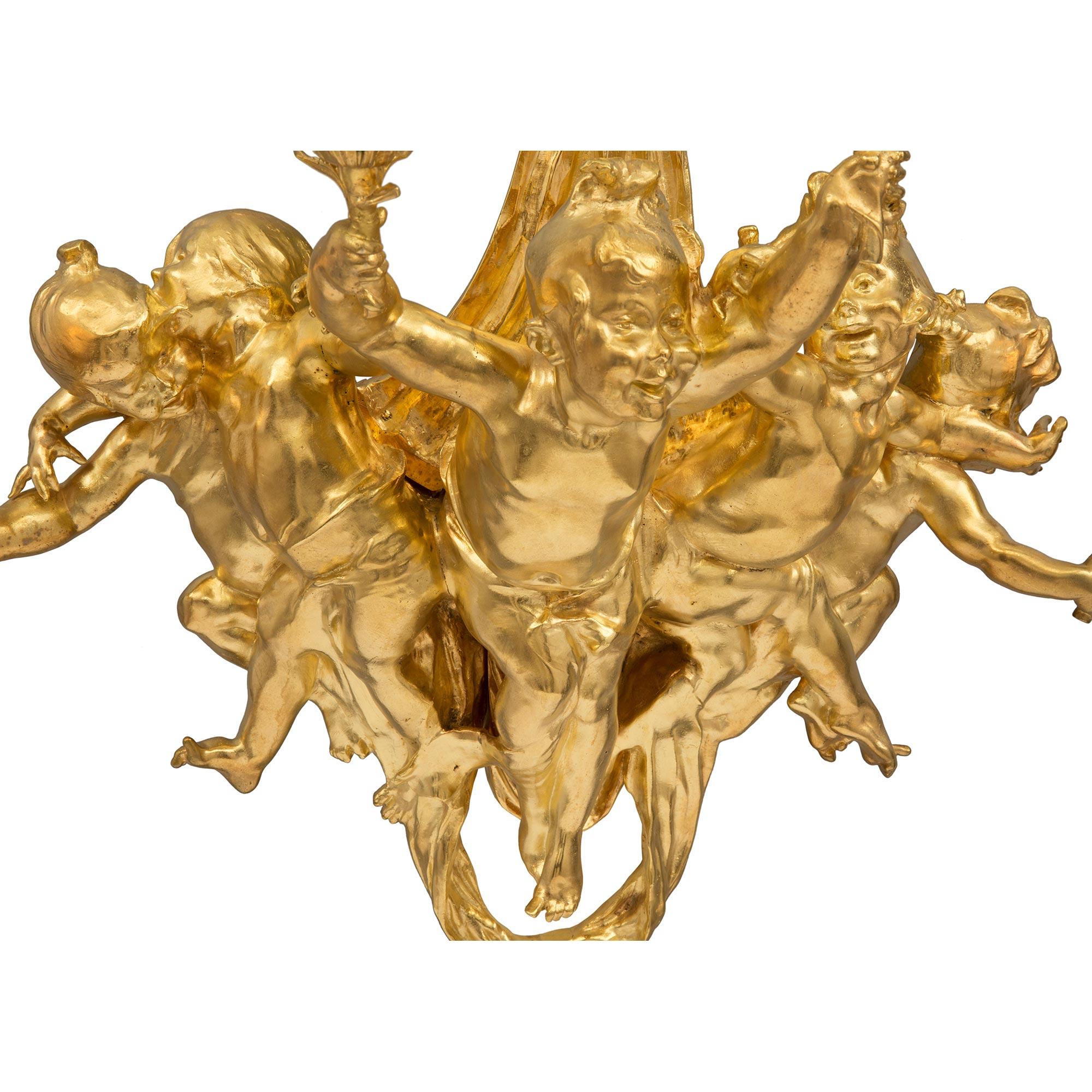 Applique française du 19ème siècle de style Louis XVI à quatre bras en bronze doré de la période Belle Époque Bon état - En vente à West Palm Beach, FL